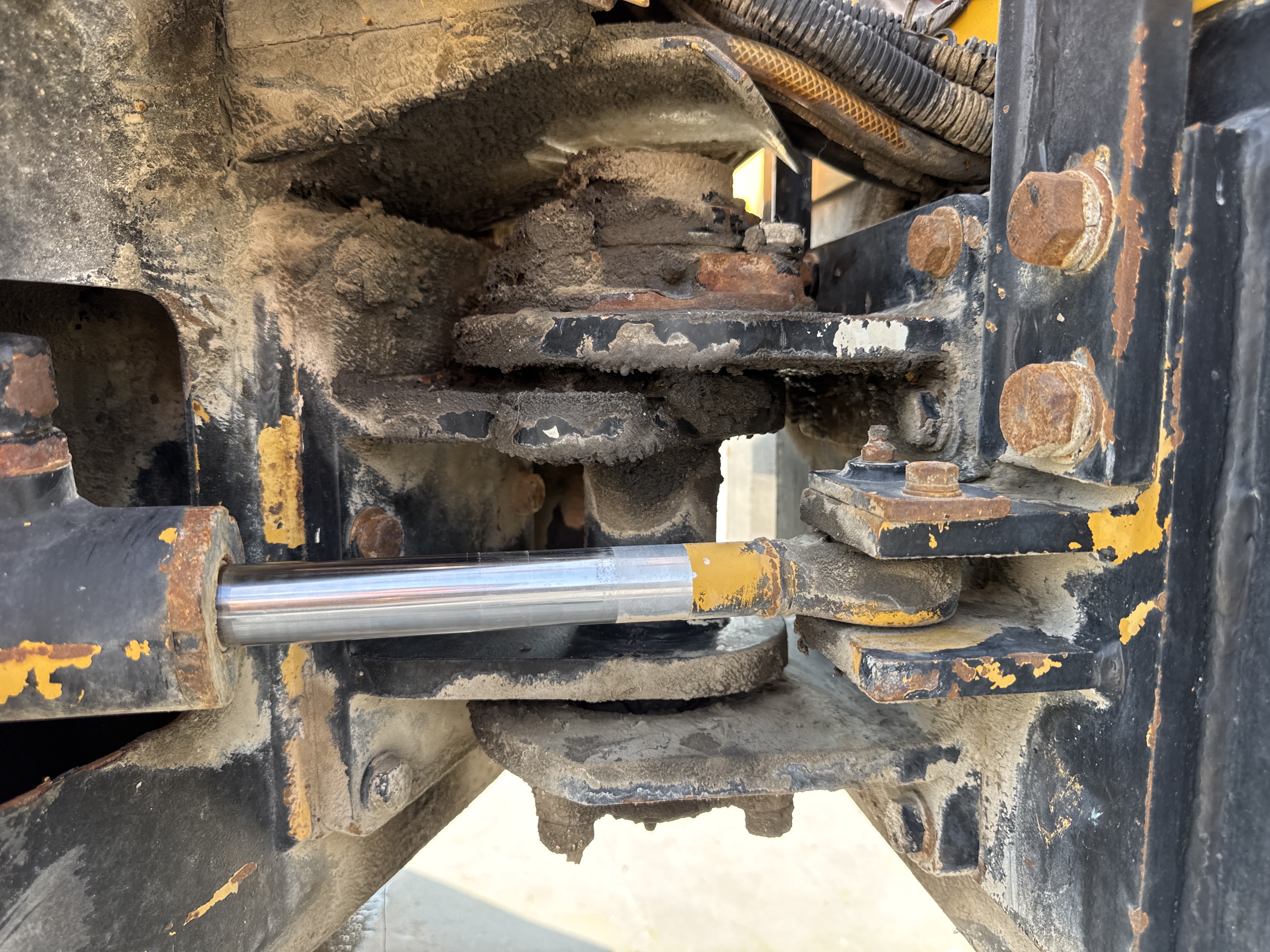 SRC-005-Sakai-CR270-Tandem-rollers-inspection-Structure-Articulated-joint-3