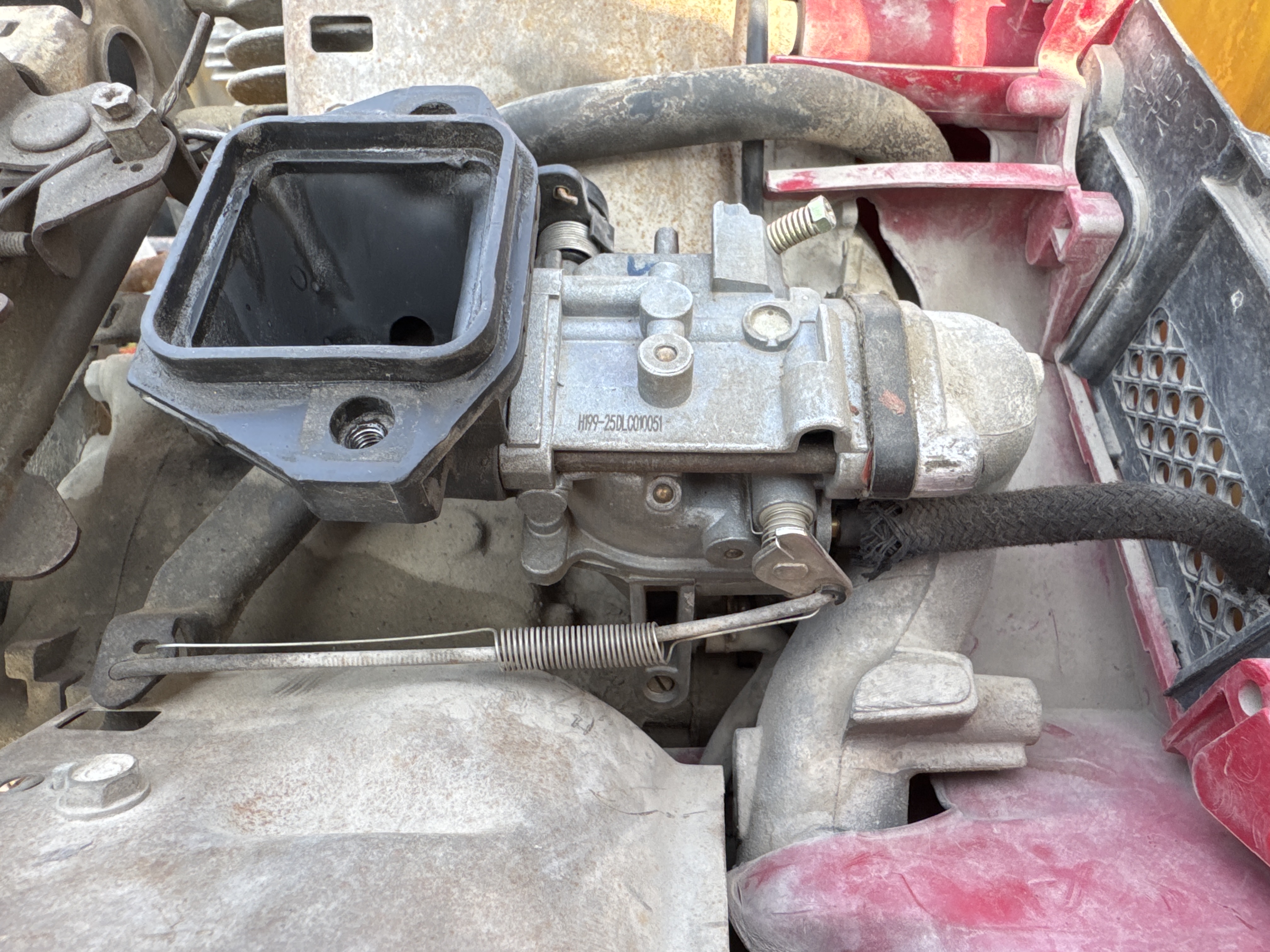 SRC-005-Sakai-CR270-Tandem-rollers-inspection-Engine-Fuel-leaks-2