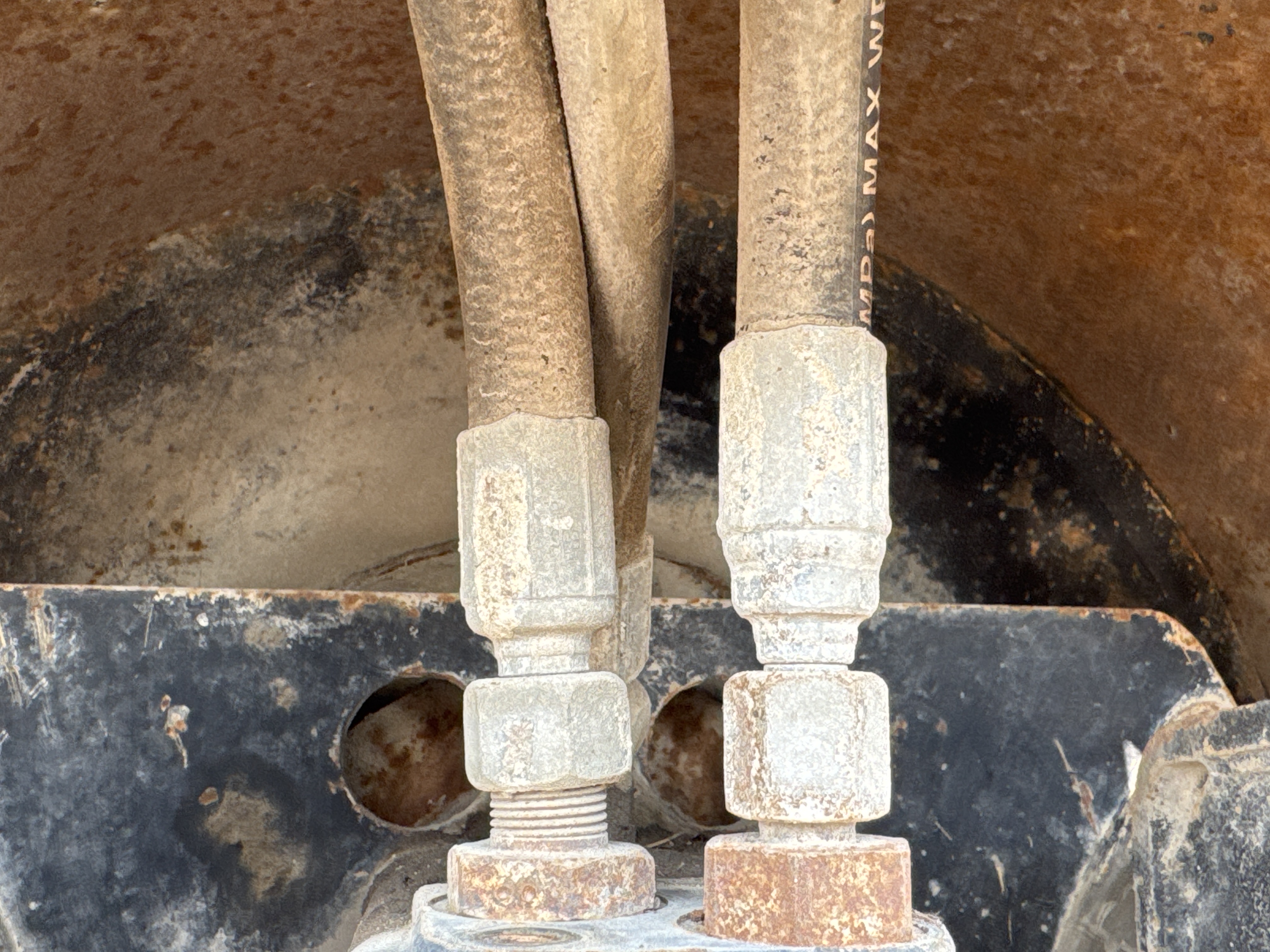 SRC-005-Sakai-CR270-Tandem-rollers-inspection-Hydraulics-Hydraulic-hoses-and-lines-2