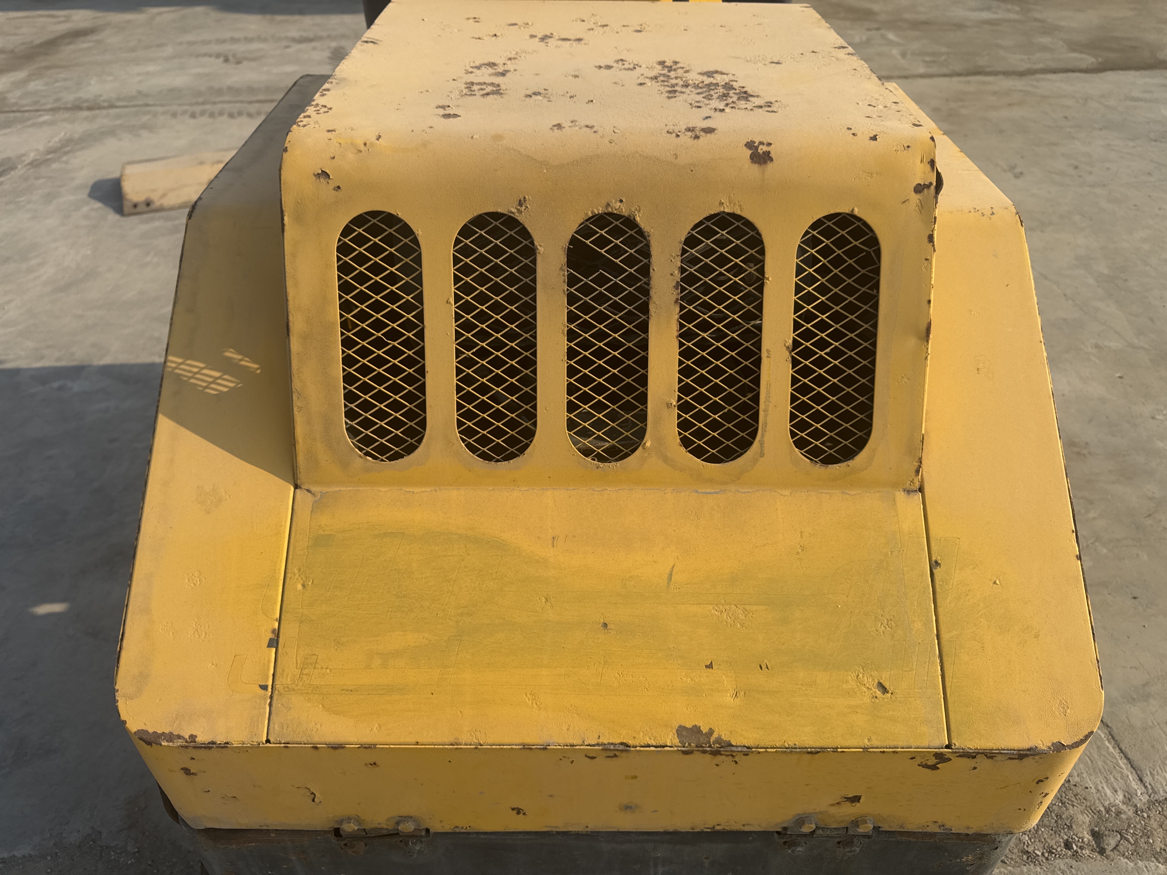 SRC-006-Sakai-CR270-Tandem-rollers-inspection-Structure-Sheet-metal-(fiberglass)-2