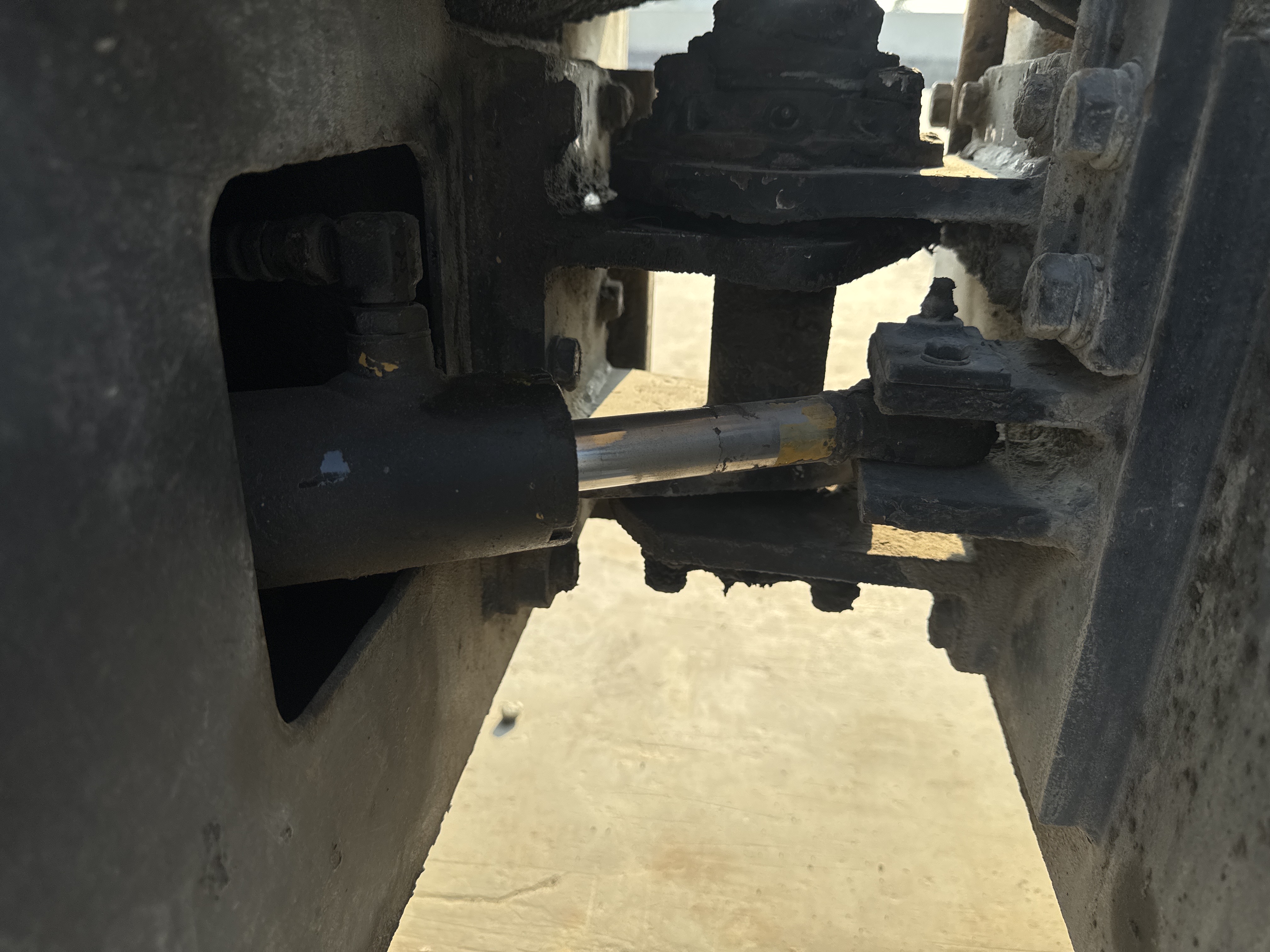 SRC-006-Sakai-CR270-Tandem-rollers-inspection-Structure-Articulated-joint-2