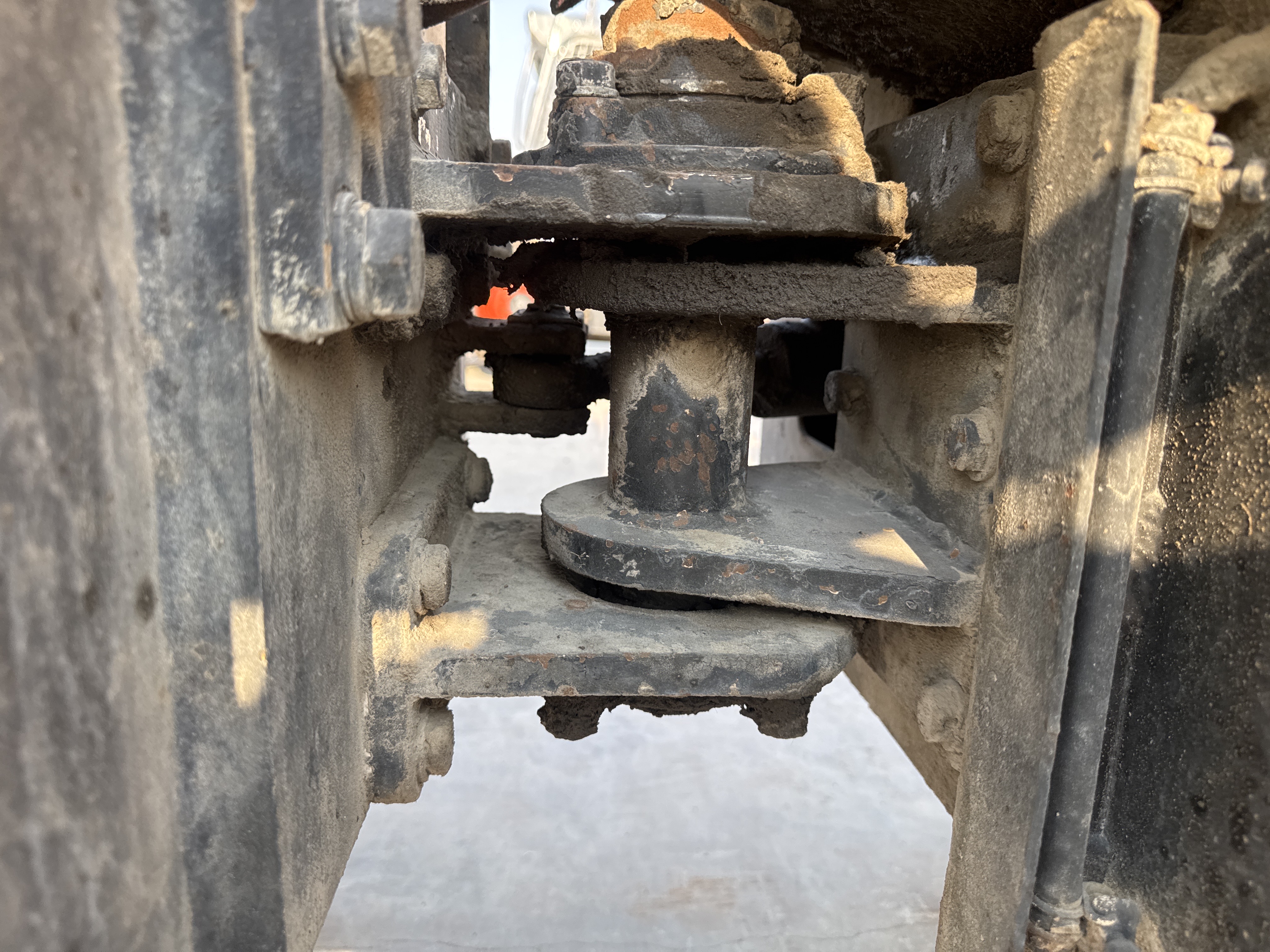 SRC-006-Sakai-CR270-Tandem-rollers-inspection-Structure-Articulated-joint-2