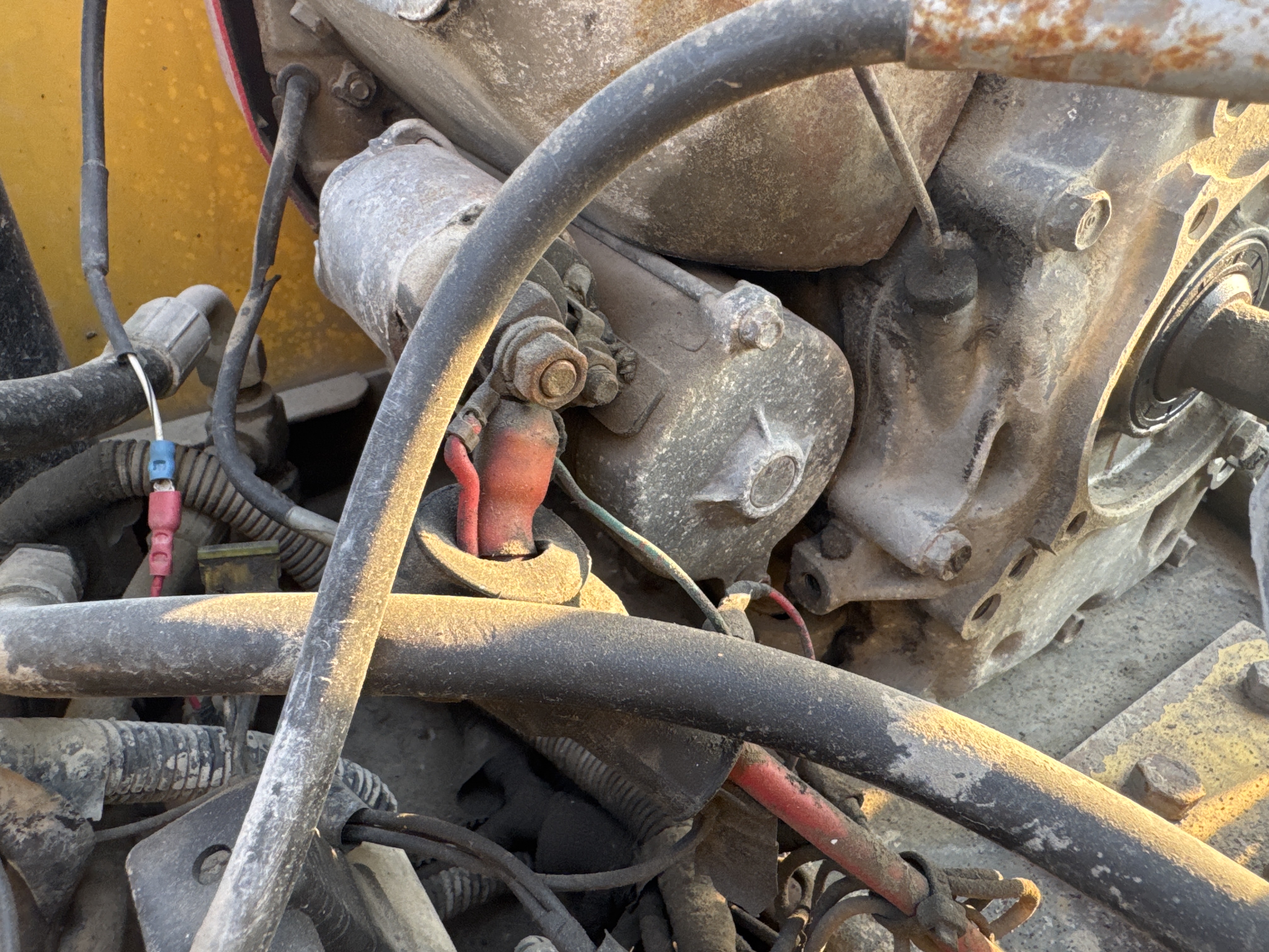 SRC-006-Sakai-CR270-Tandem-rollers-inspection-Engine-Fuel-leaks-2
