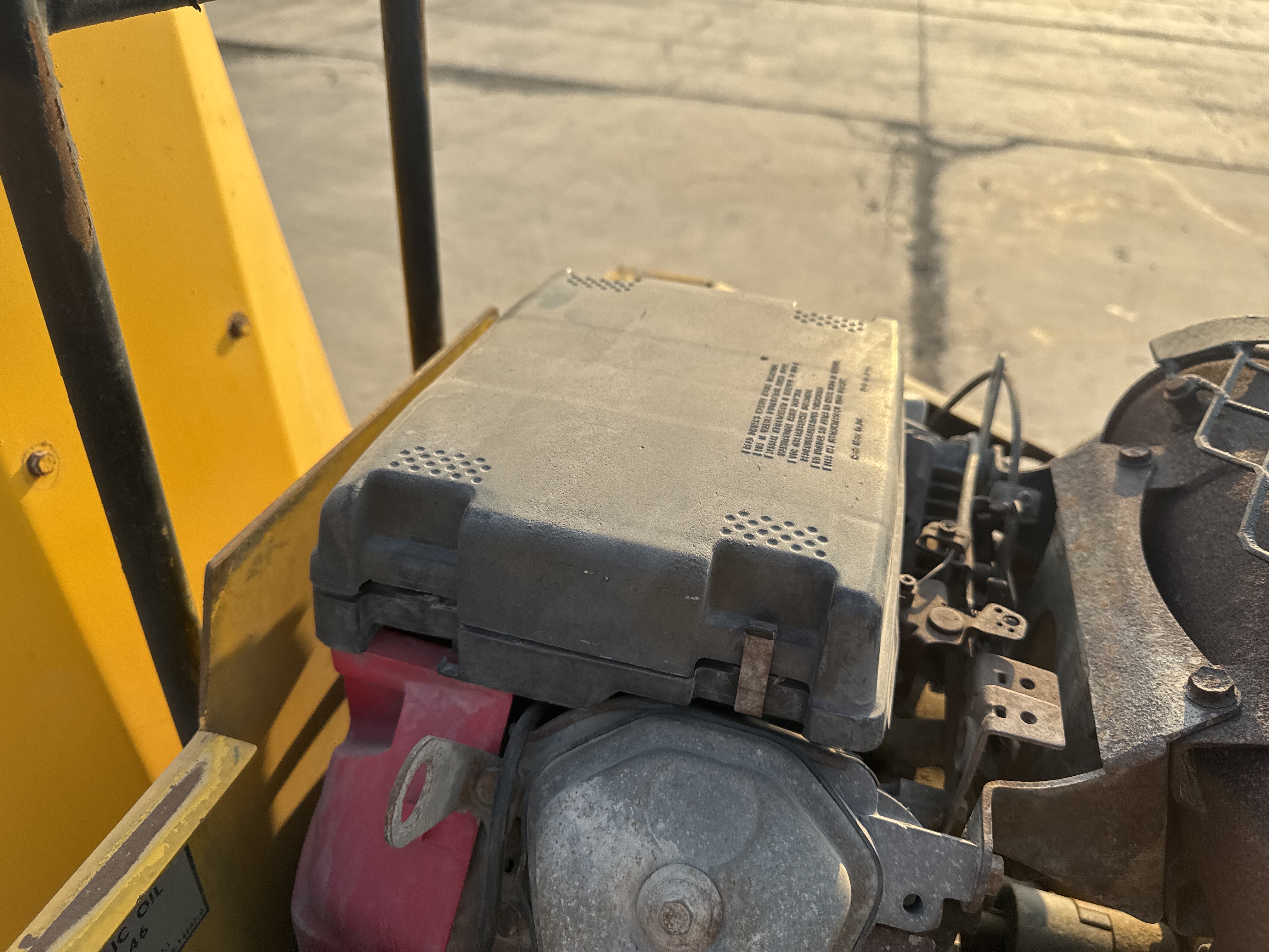 SRC-006-Sakai-CR270-Tandem-rollers-inspection-Engine-Air-intake-system-2