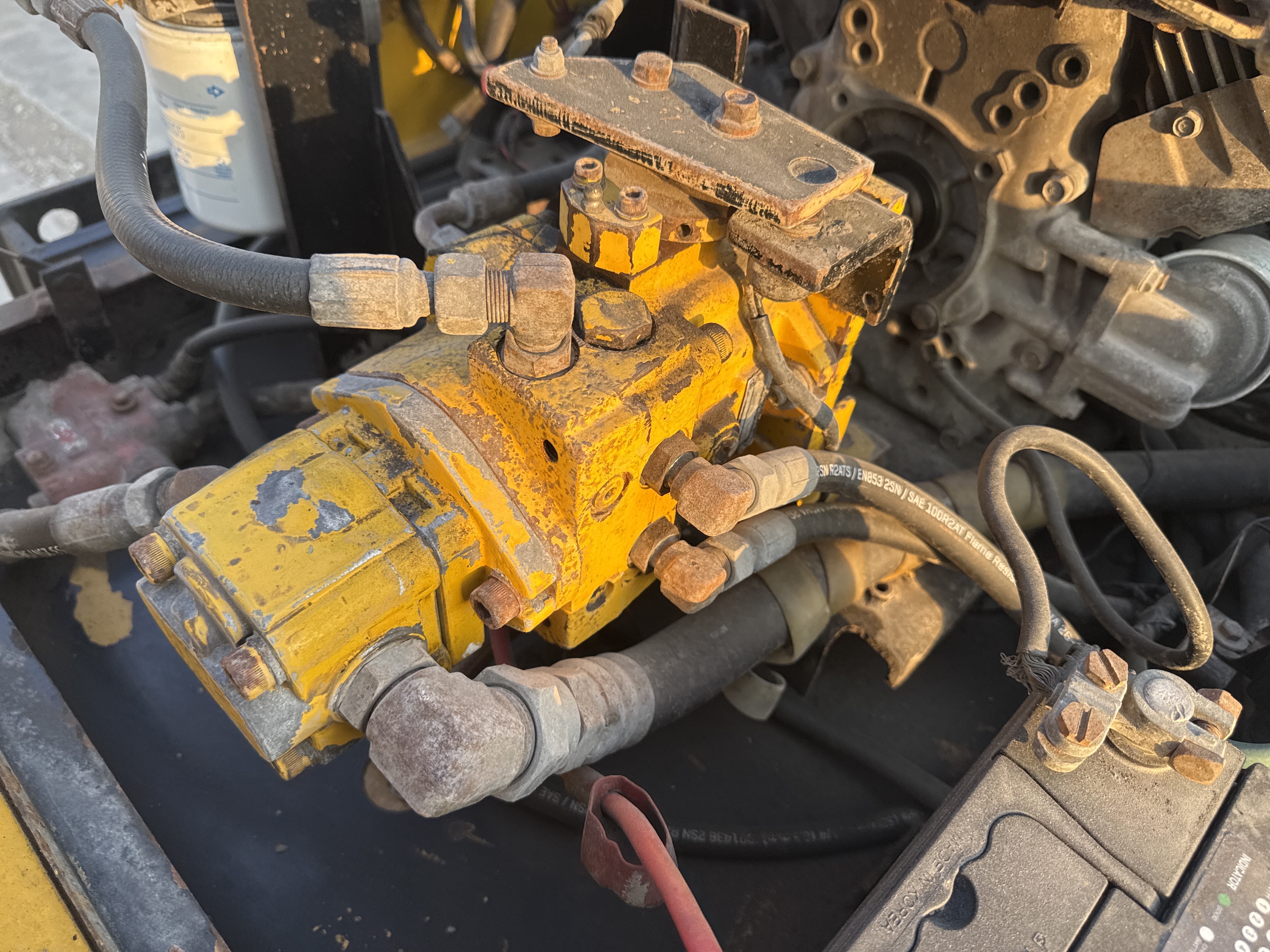 SRC-006-Sakai-CR270-Tandem-rollers-inspection-Hydraulics-Hydraulic-hoses-and-lines-2