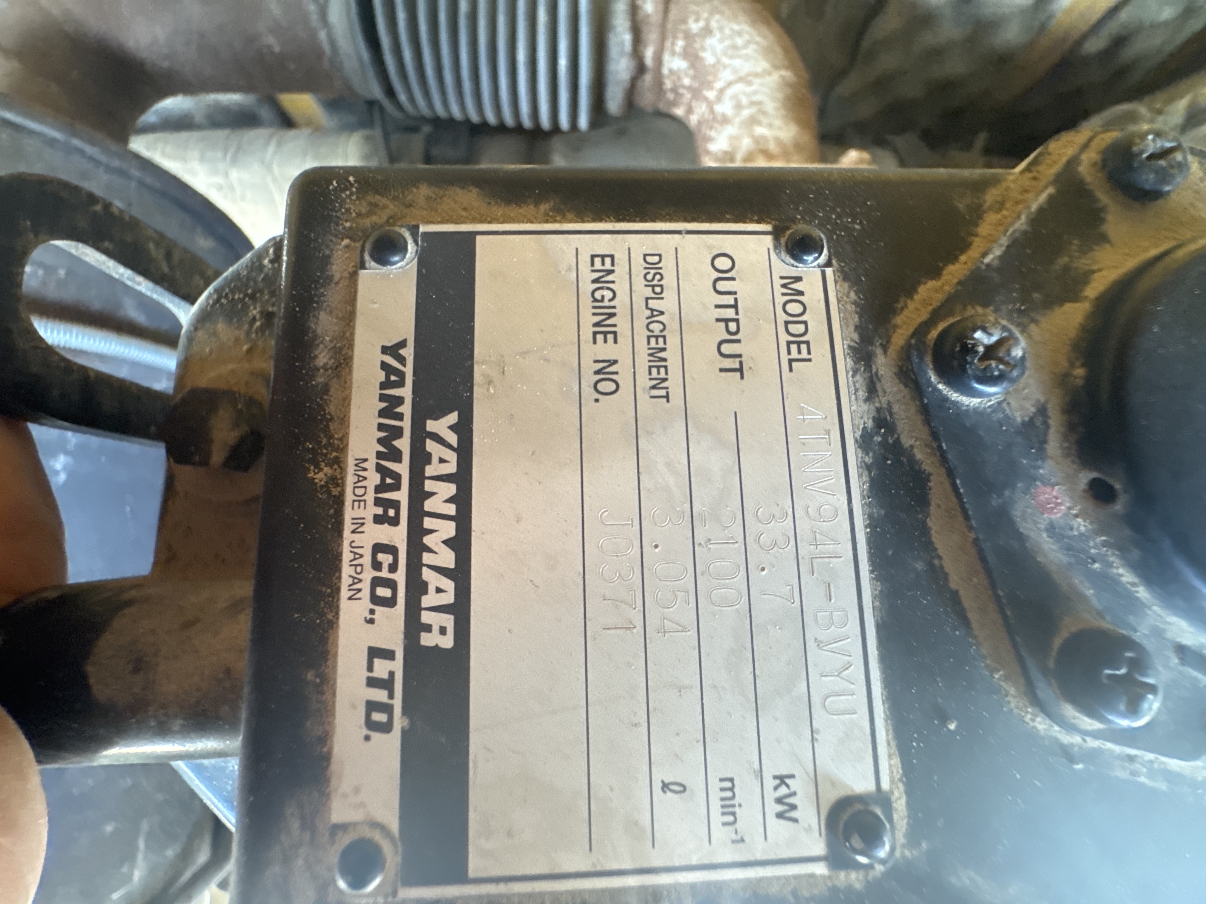MNX-006-Yuchai-YC55-8-Mini-excavators-inspection-General-Emissions-label-2
