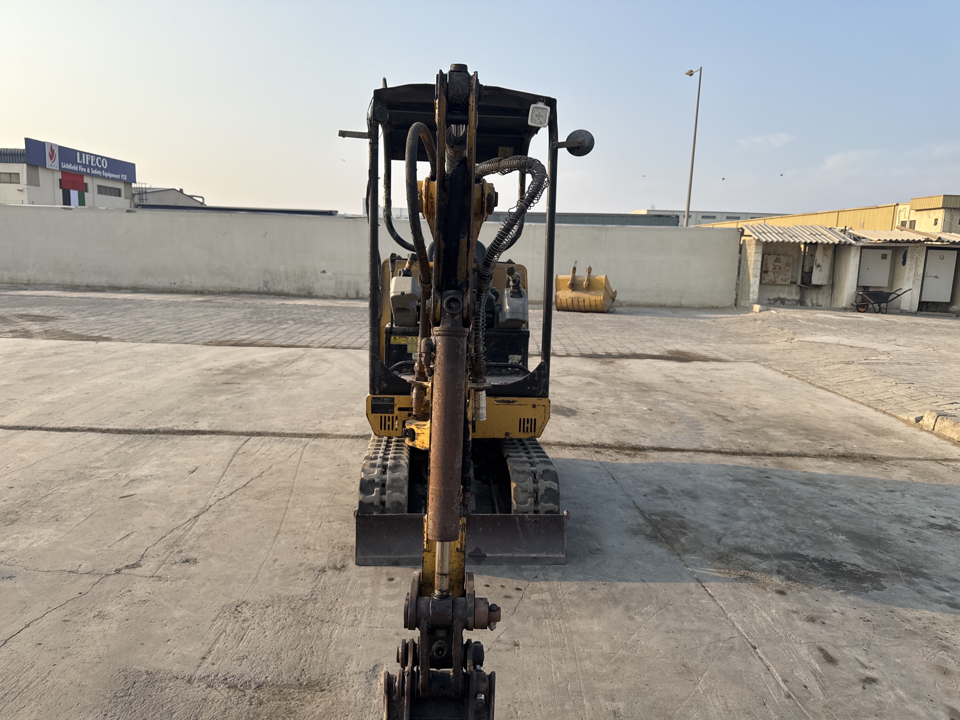 MNX-007-Cat-301.6C-Mini-excavators-inspection-Chassis-Stick-2
