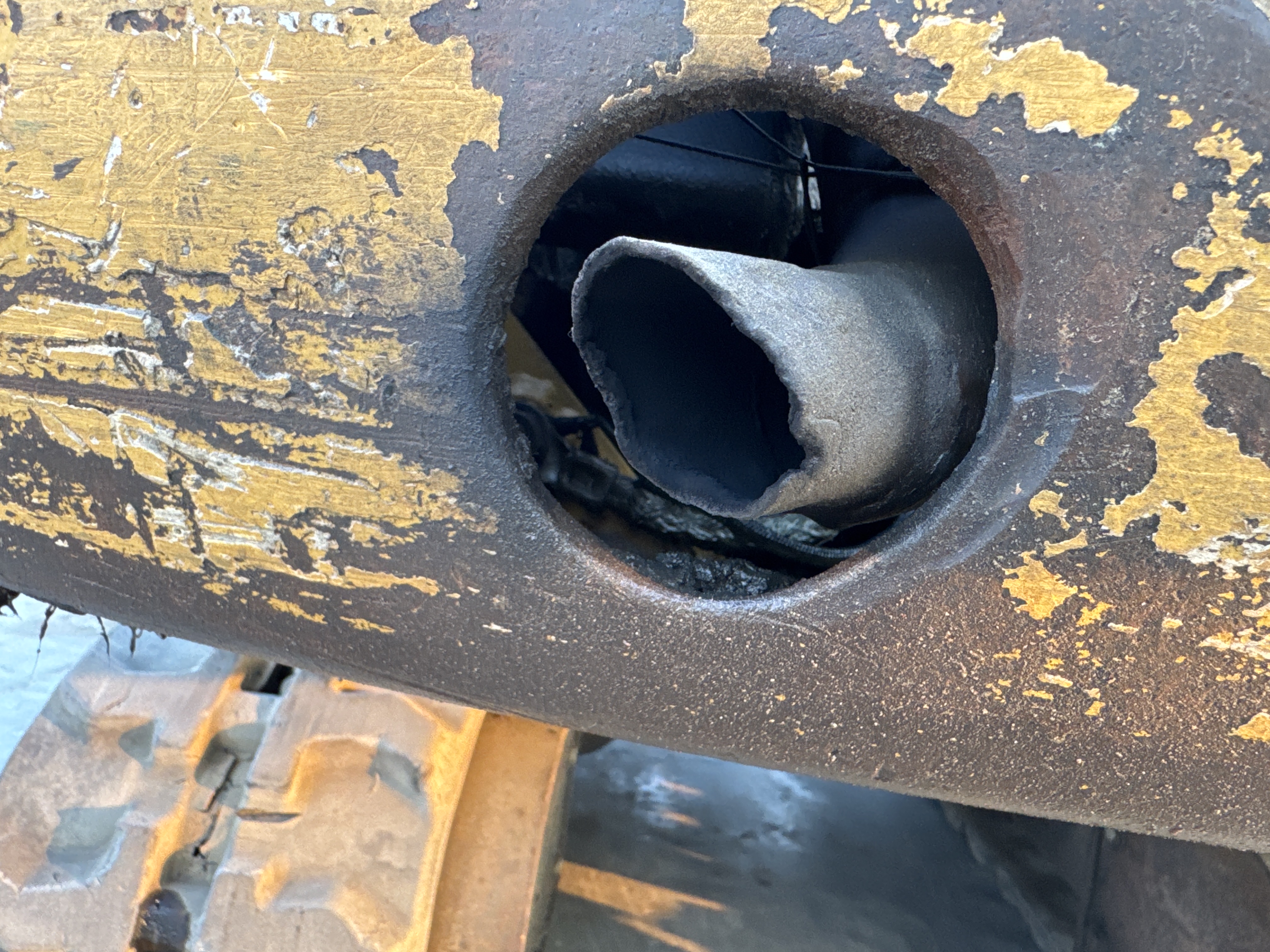 MNX-007-Cat-301.6C-Mini-excavators-inspection-Engine-Exhaust-system-2
