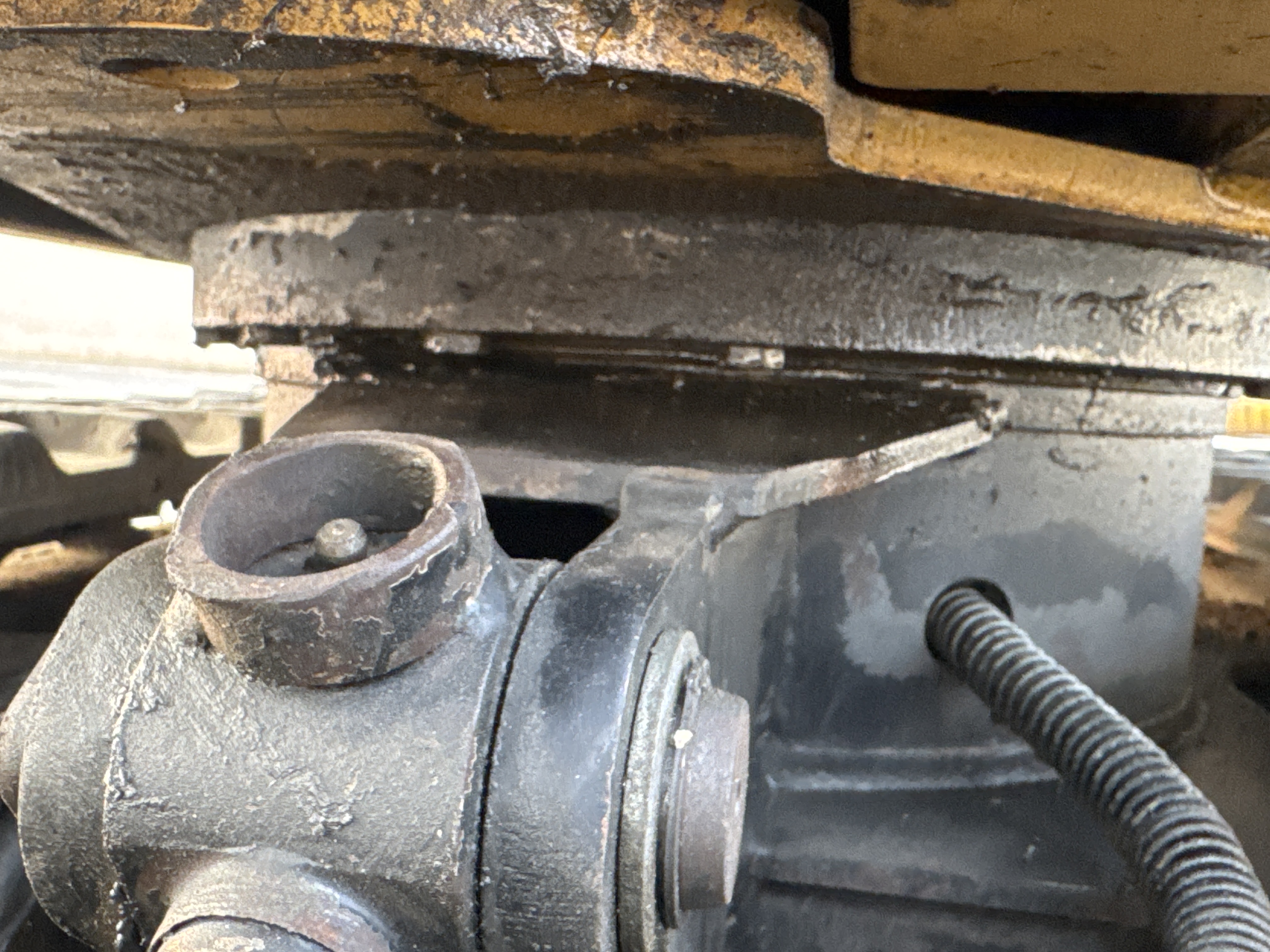 MNX-007-Cat-301.6C-Mini-excavators-inspection-Hydraulics-Turntable/slewing-assembly-2