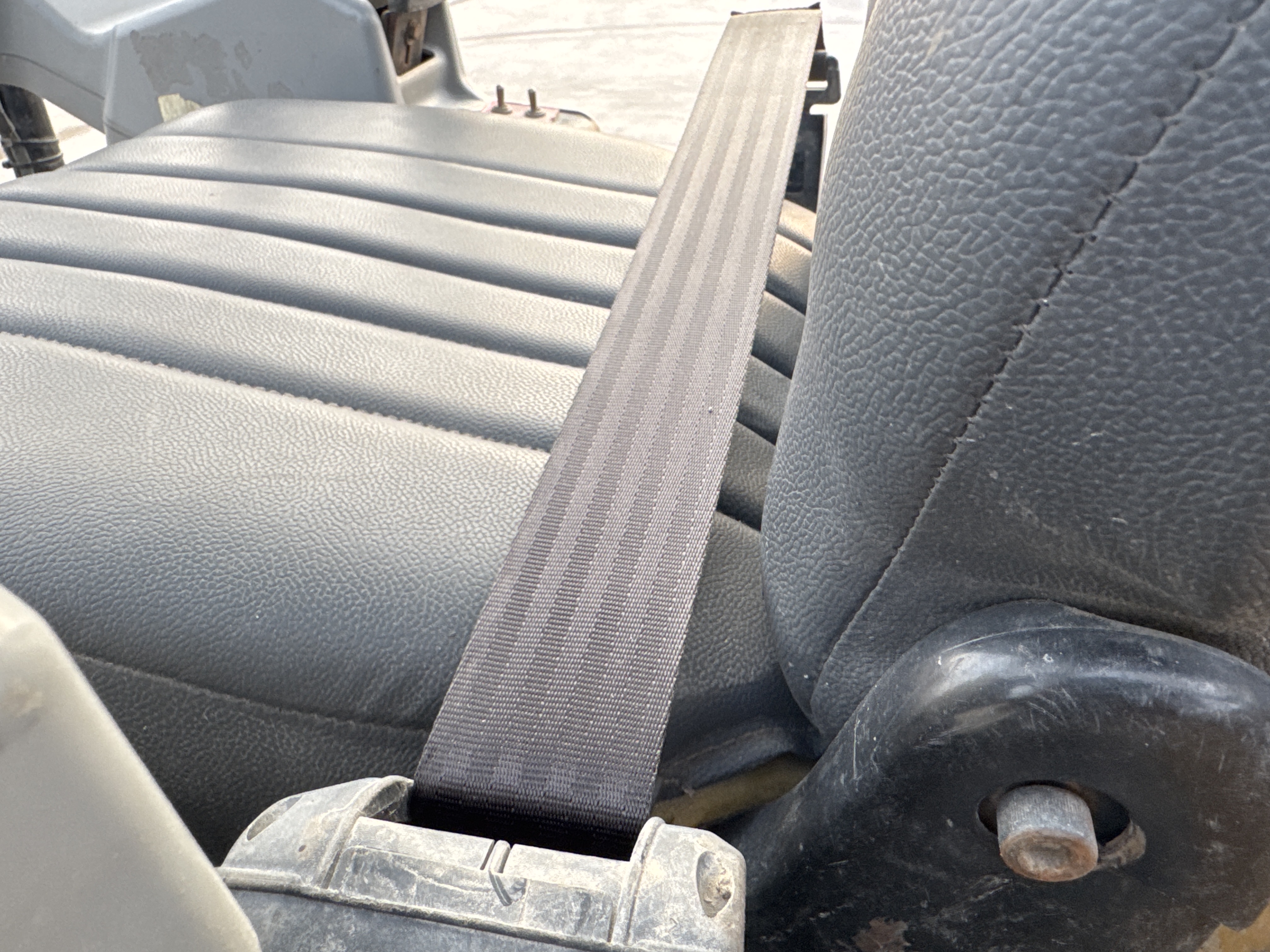 MNX-007-Cat-301.6C-Mini-excavators-inspection-Safety-Seat-belts-2