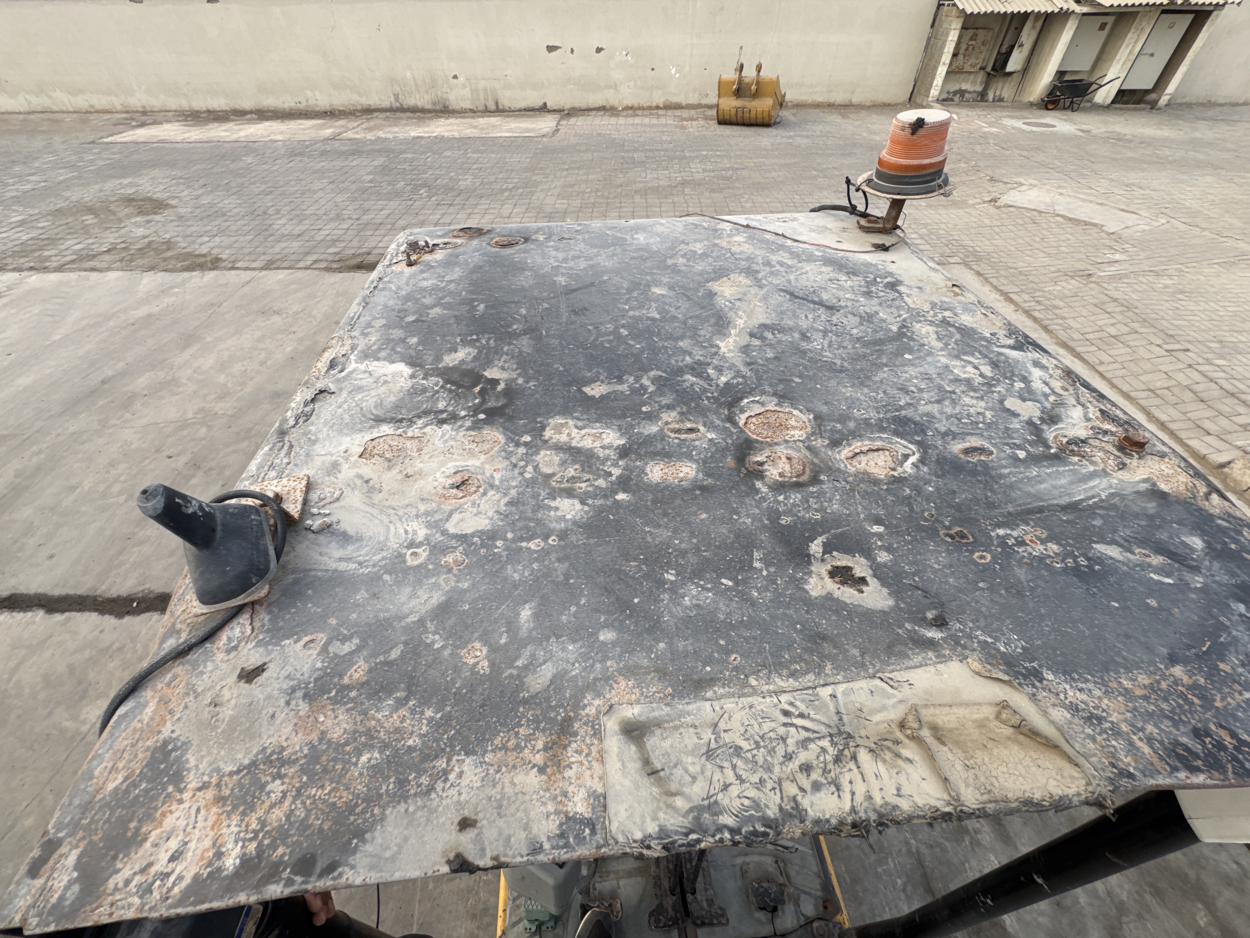 MNX-007-Cat-301.6C-Mini-excavators-inspection-Safety-Rollover-protective-structure-(ROPS-/-FOPS)-2