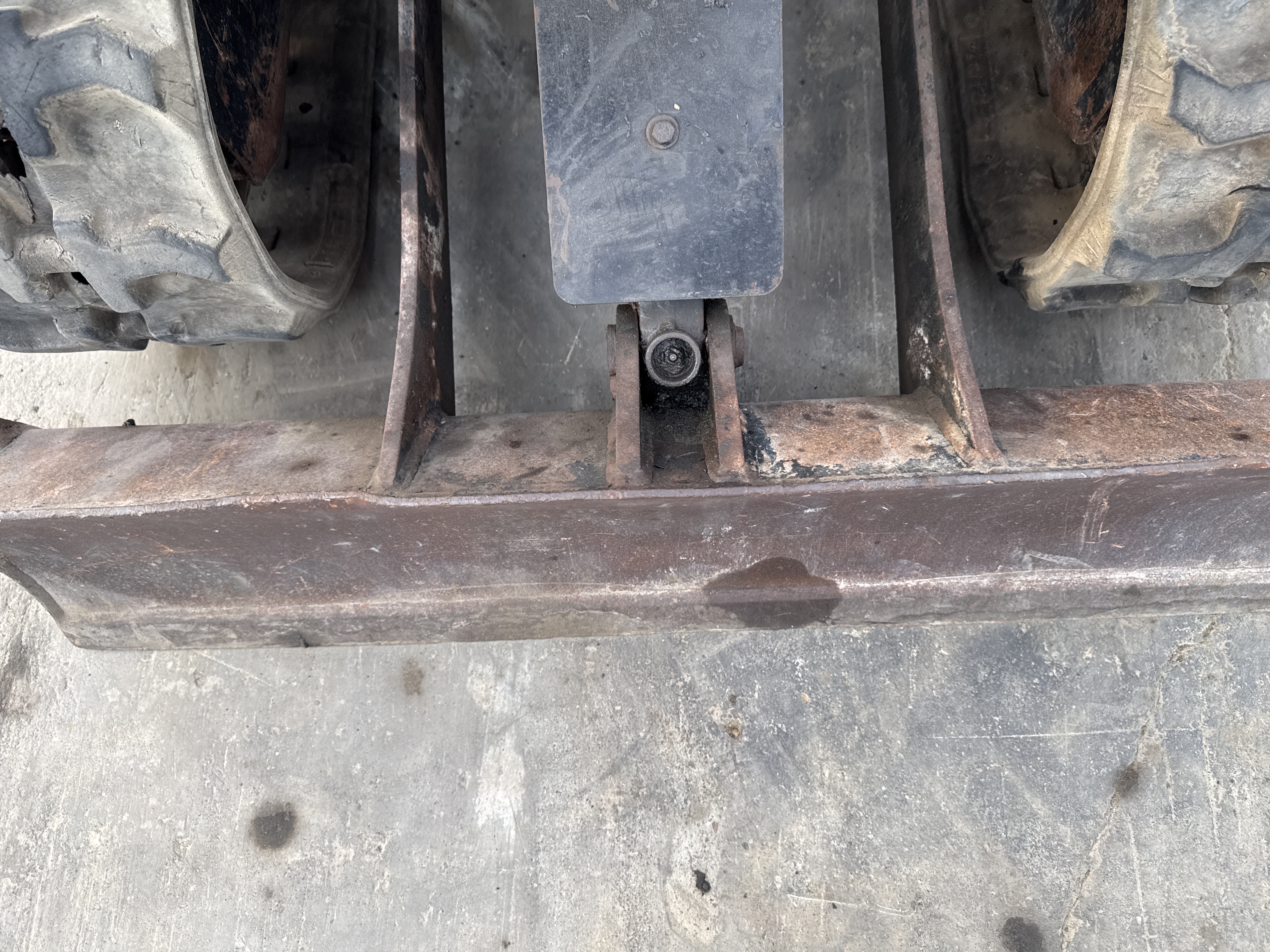 MNX-007-Cat-301.6C-Mini-excavators-inspection-Attachment-Dozer-blade-2