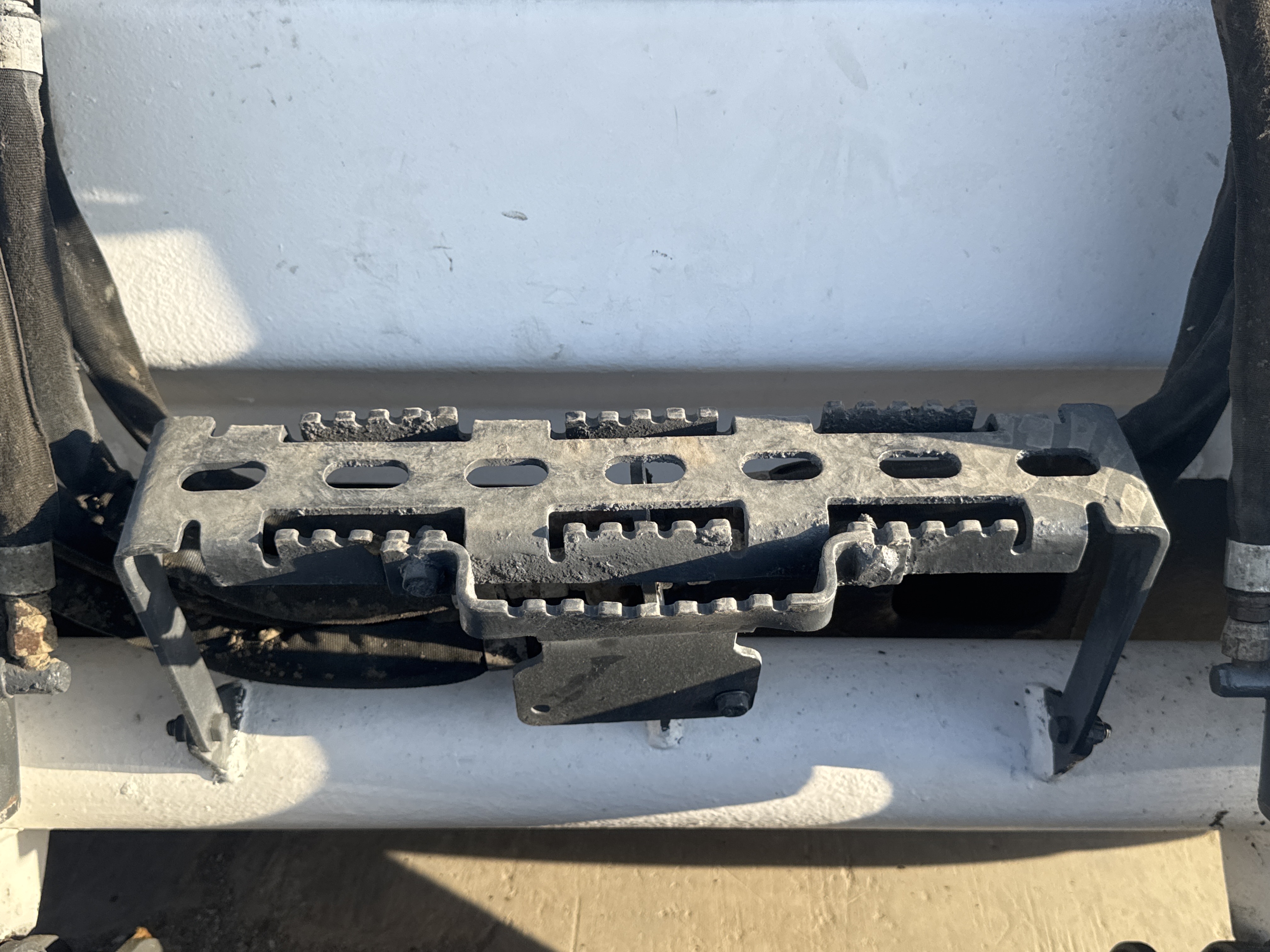 SSL-016-Bobcat-S510-Skid-steer-loaders-inspection-Structure-Steps/ladders-2