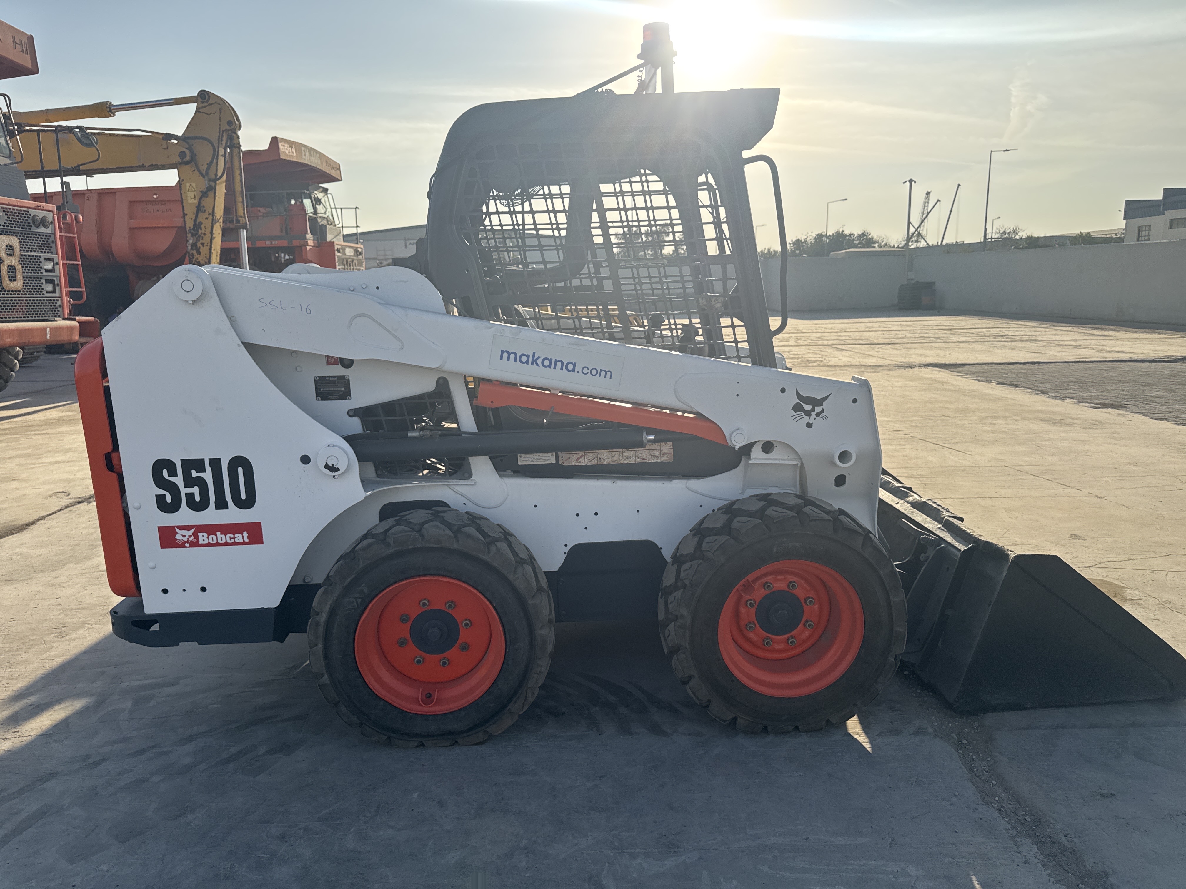 SSL-016-Bobcat-S510-Skid-steer-loaders-inspection-Structure-Paint-2