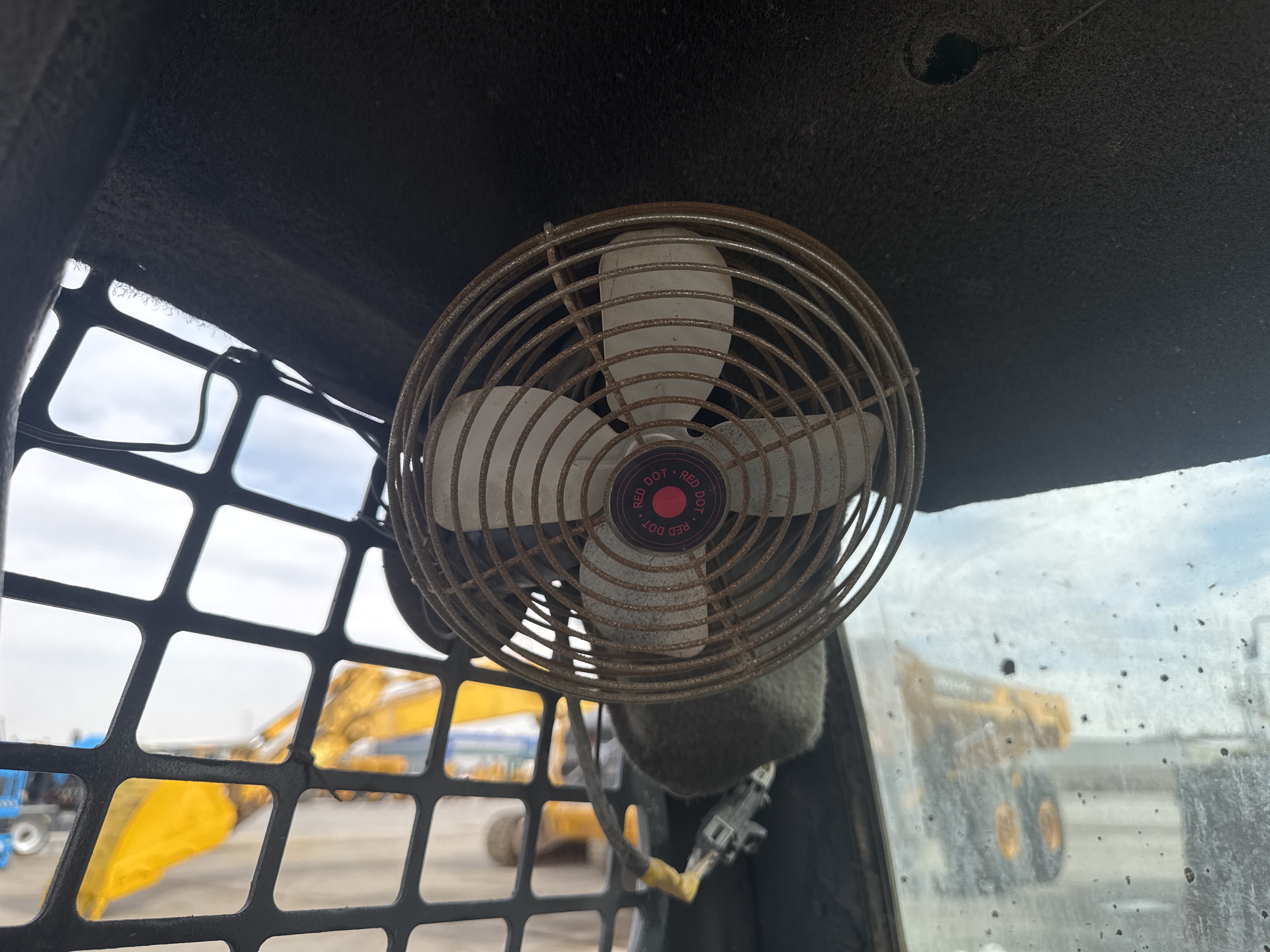 SSL-016-Bobcat-S510-Skid-steer-loaders-inspection-Cabin-Fan-2