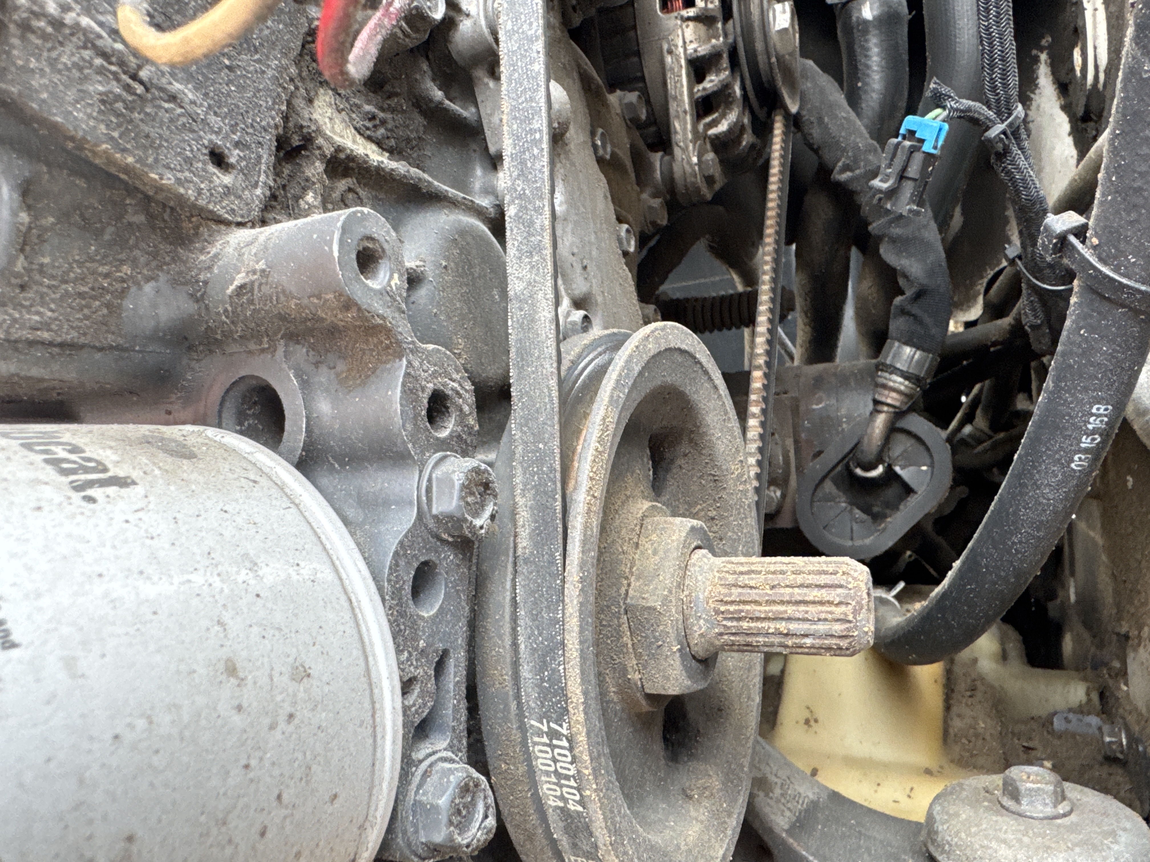 SSL-016-Bobcat-S510-Skid-steer-loaders-inspection-Engine-Belts-2