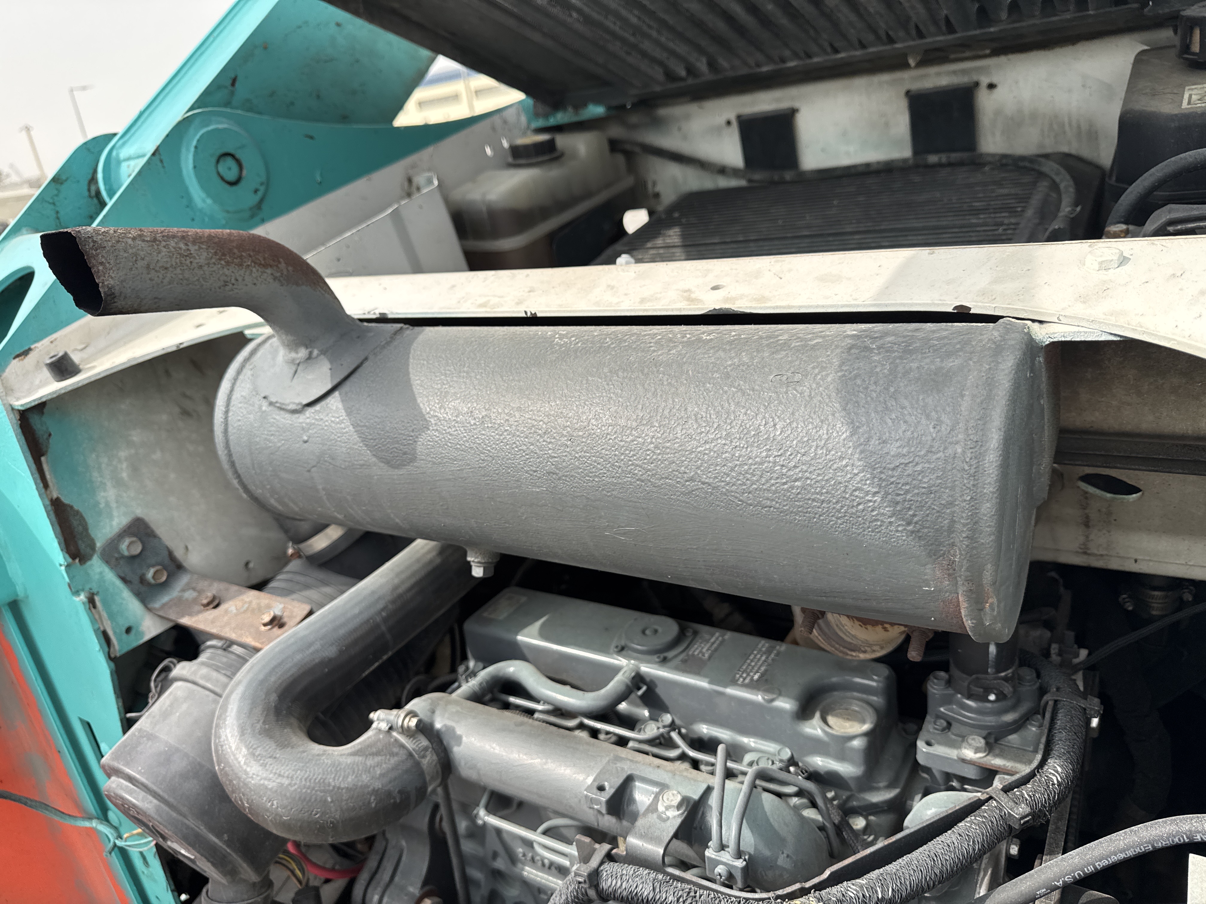 SSL-015-Bobcat-S510-Skid-steer-loaders-inspection-Engine-Exhaust-system-2