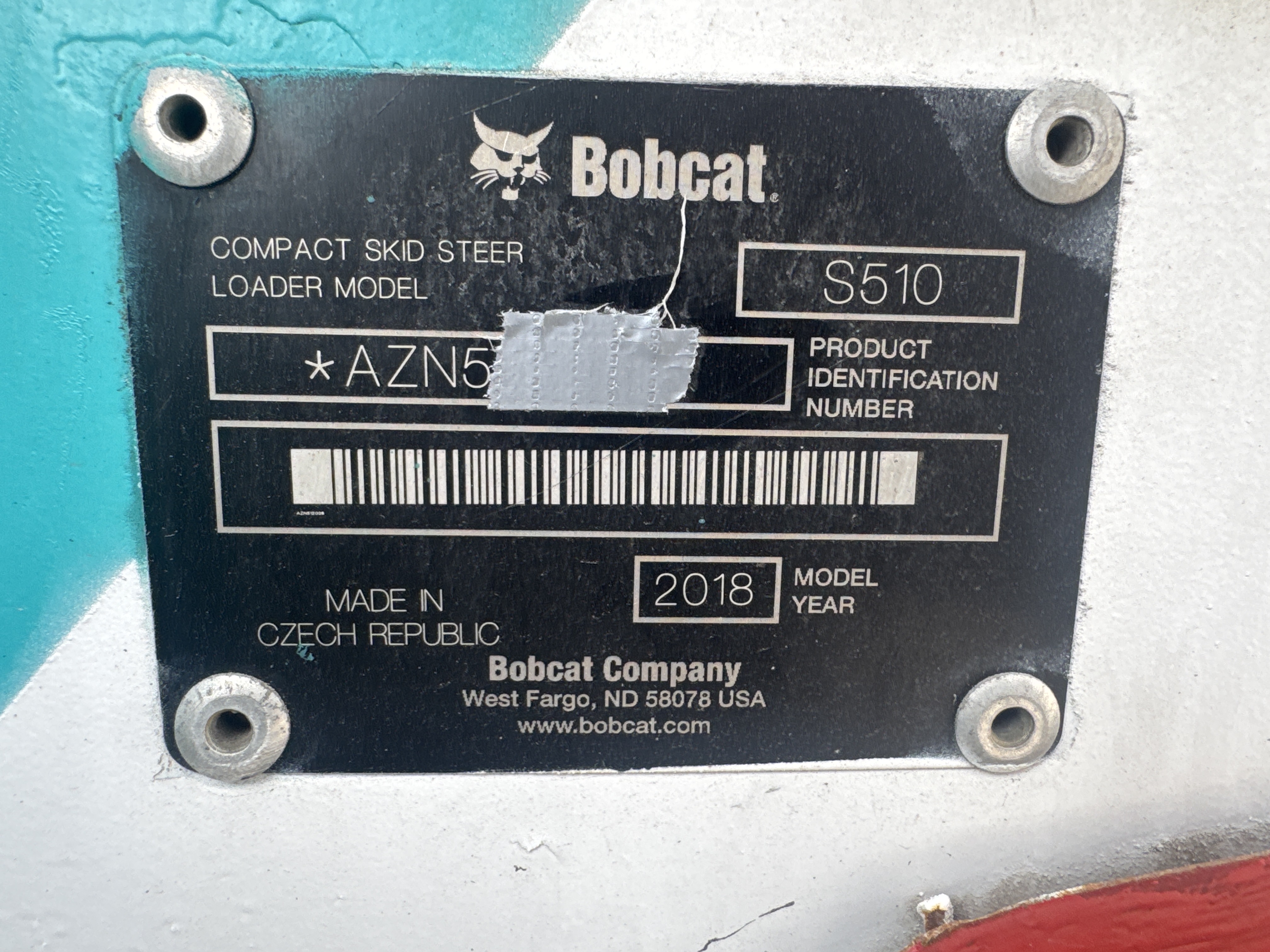 SSL-014-بوبكات-S510-لوادر-انزلاقية-بعجلات-فحص-نظرة-عامة-الرقم-التسلسلي-2