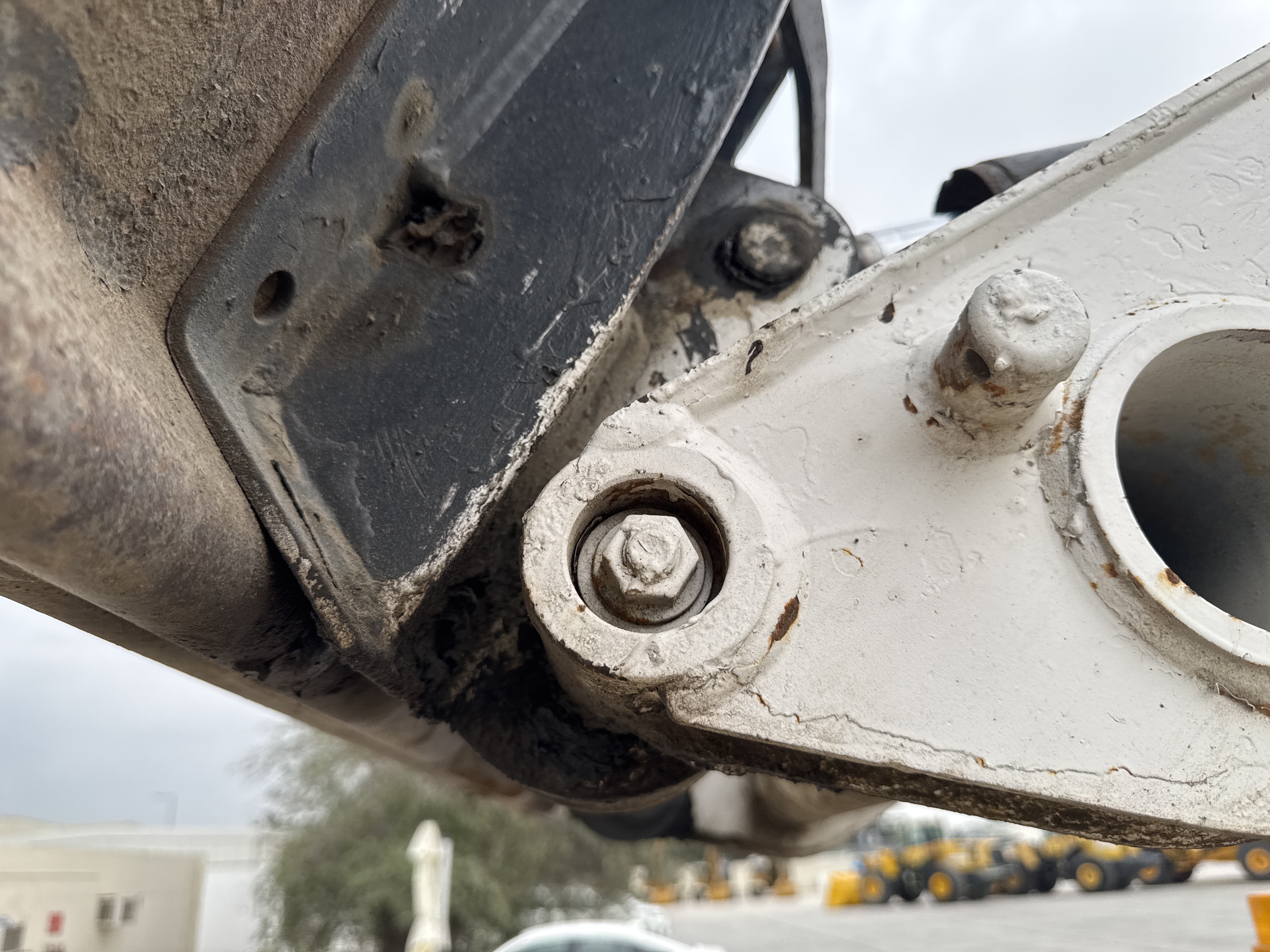 SSL-014-بوبكات-S510-لوادر-انزلاقية-بعجلات-فحص-الهيكل-الدبابيس-والبطانات-الواصلة-بين-ذراع-الرفع-والدلو-2