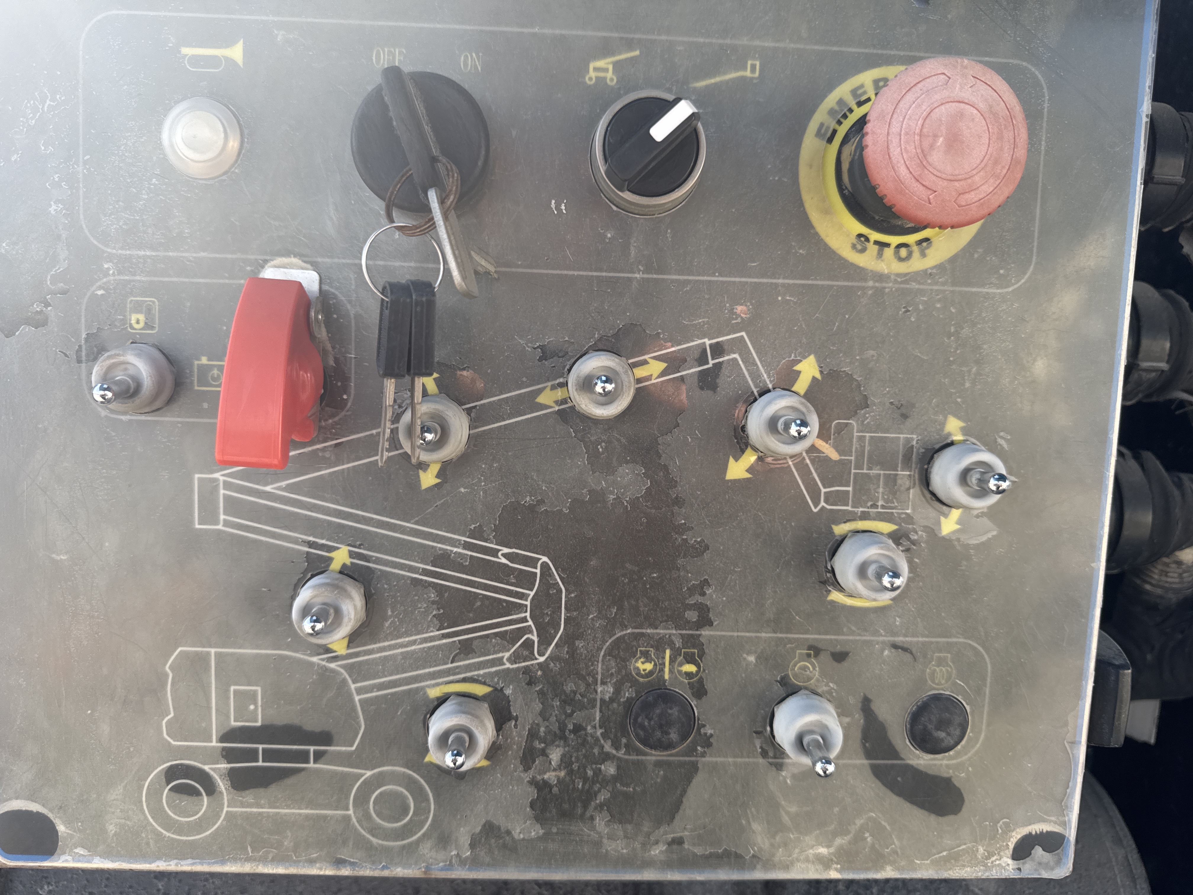 BLA-002-Sinoboom-AB15J-Boom-lifts-inspection-Cabin-Ground-control-2