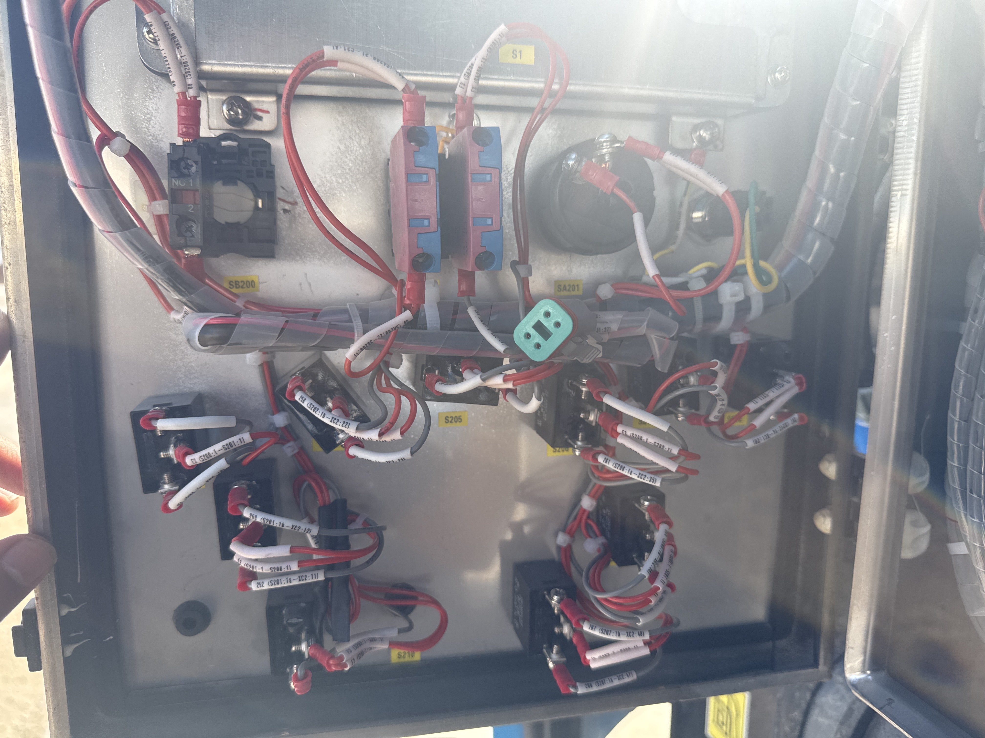 BLA-002-Sinoboom-AB15J-Boom-lifts-inspection-Electronic-Fuse-box-2