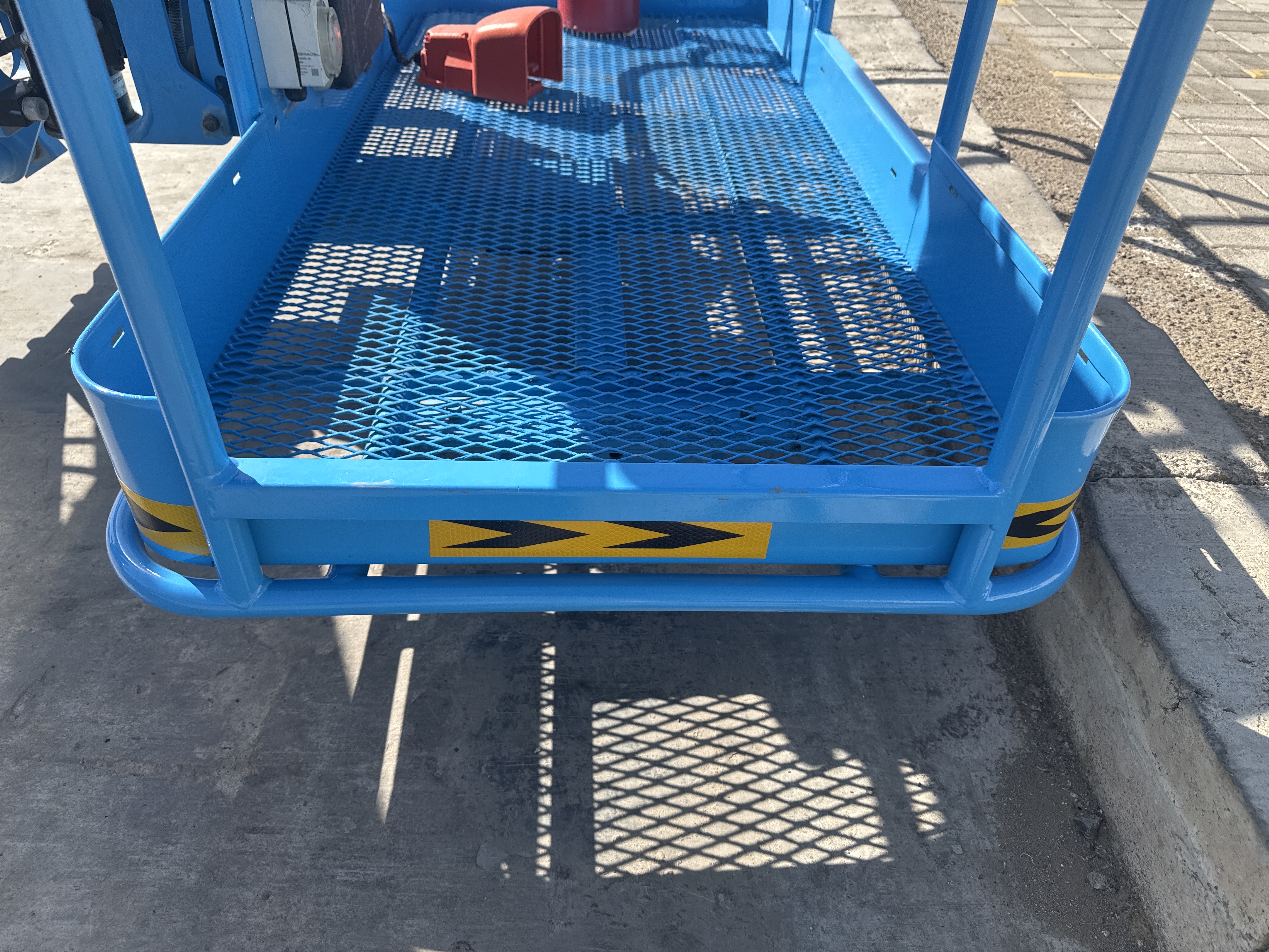 BLA-002-Sinoboom-AB15J-Boom-lifts-inspection-Structure-Steps/ladders-2