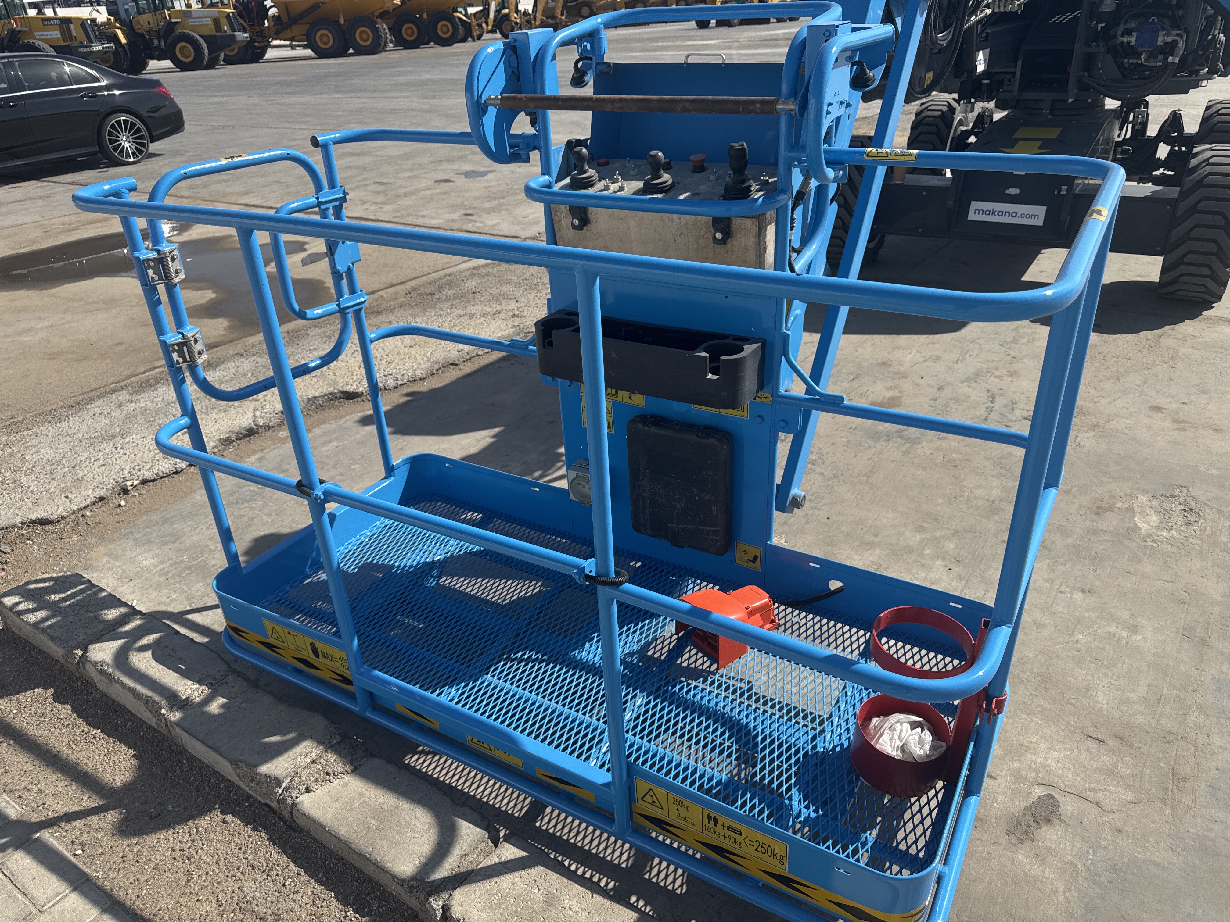 BLA-002-Sinoboom-AB15J-Boom-lifts-inspection-Structure-Handrails-2
