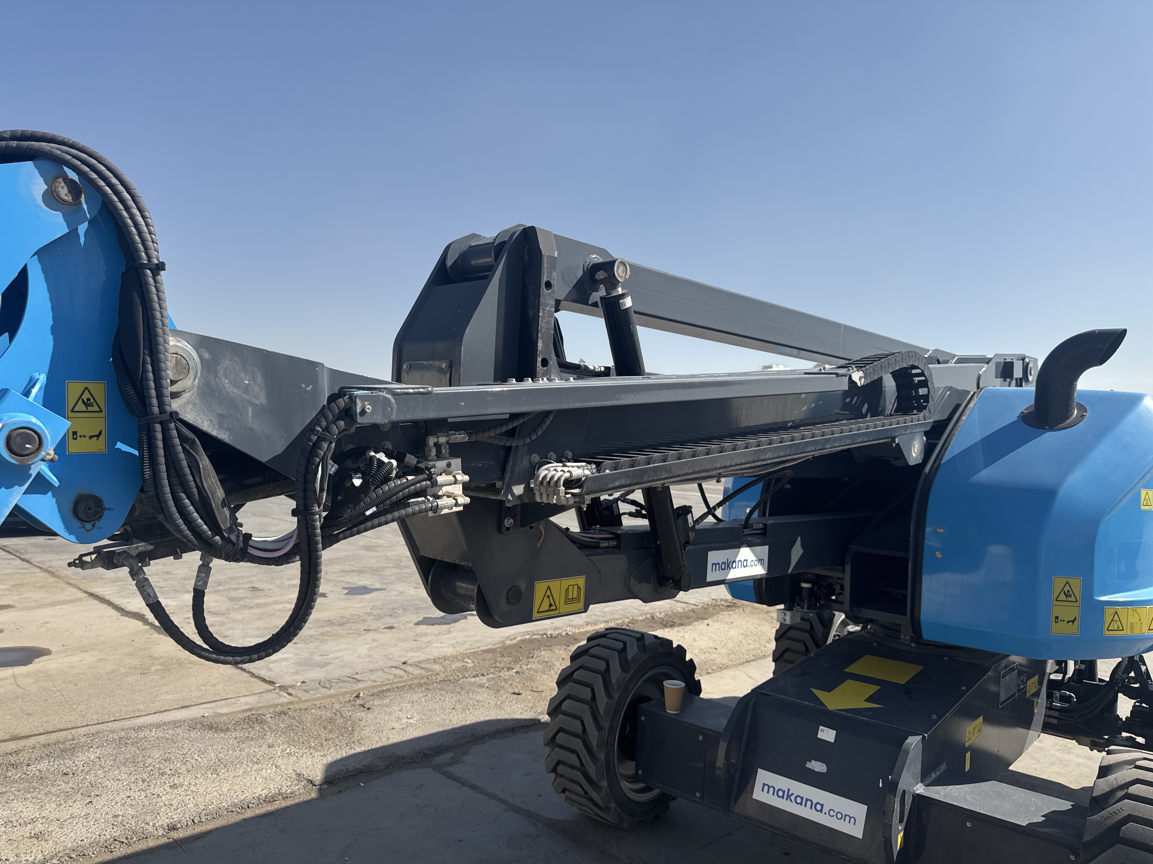 BLA-002-Sinoboom-AB15J-Boom-lifts-inspection-Structure-Paint-2