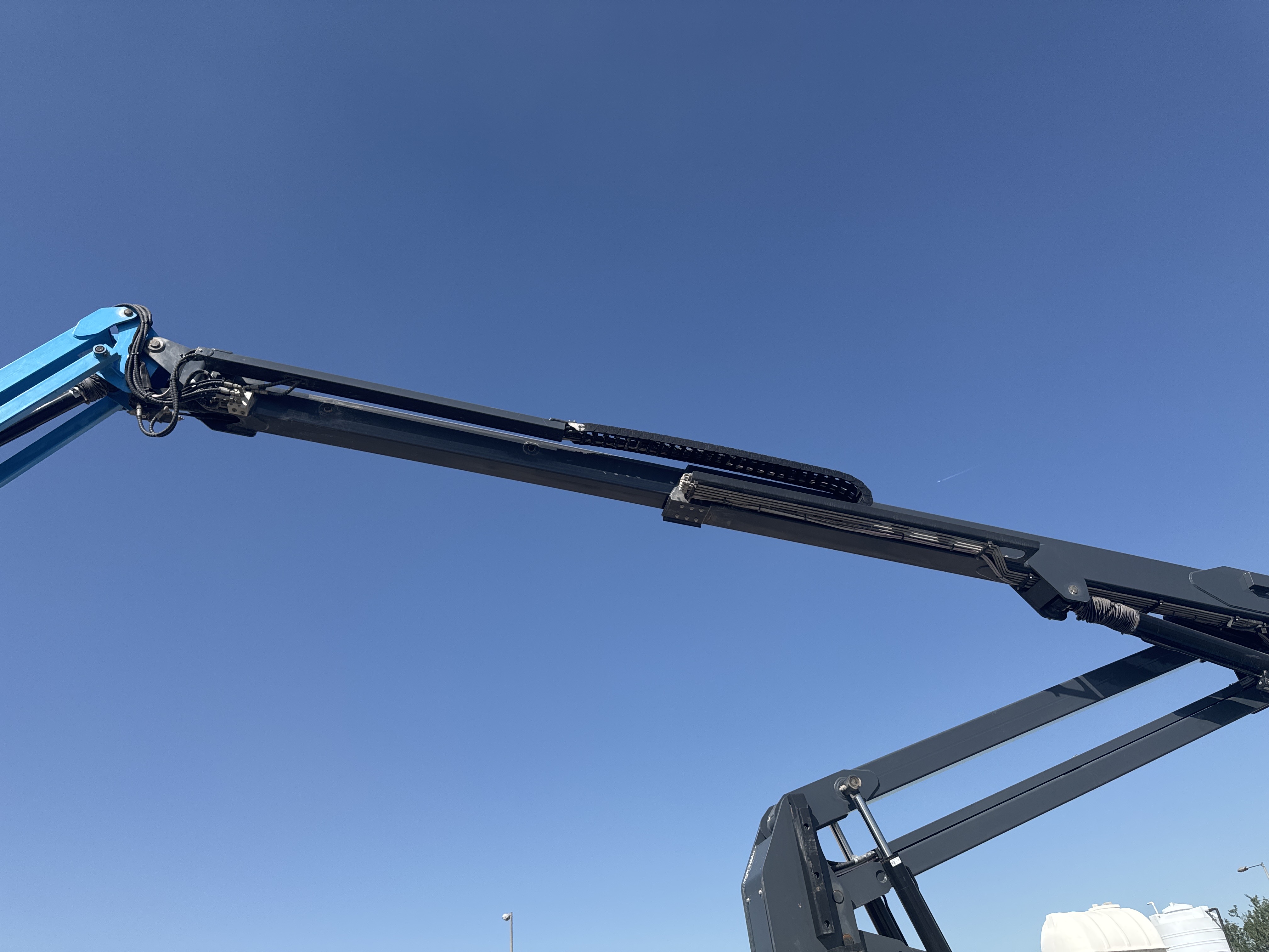 BLA-002-Sinoboom-AB15J-Boom-lifts-inspection-Chassis-Telescopic-boom-2