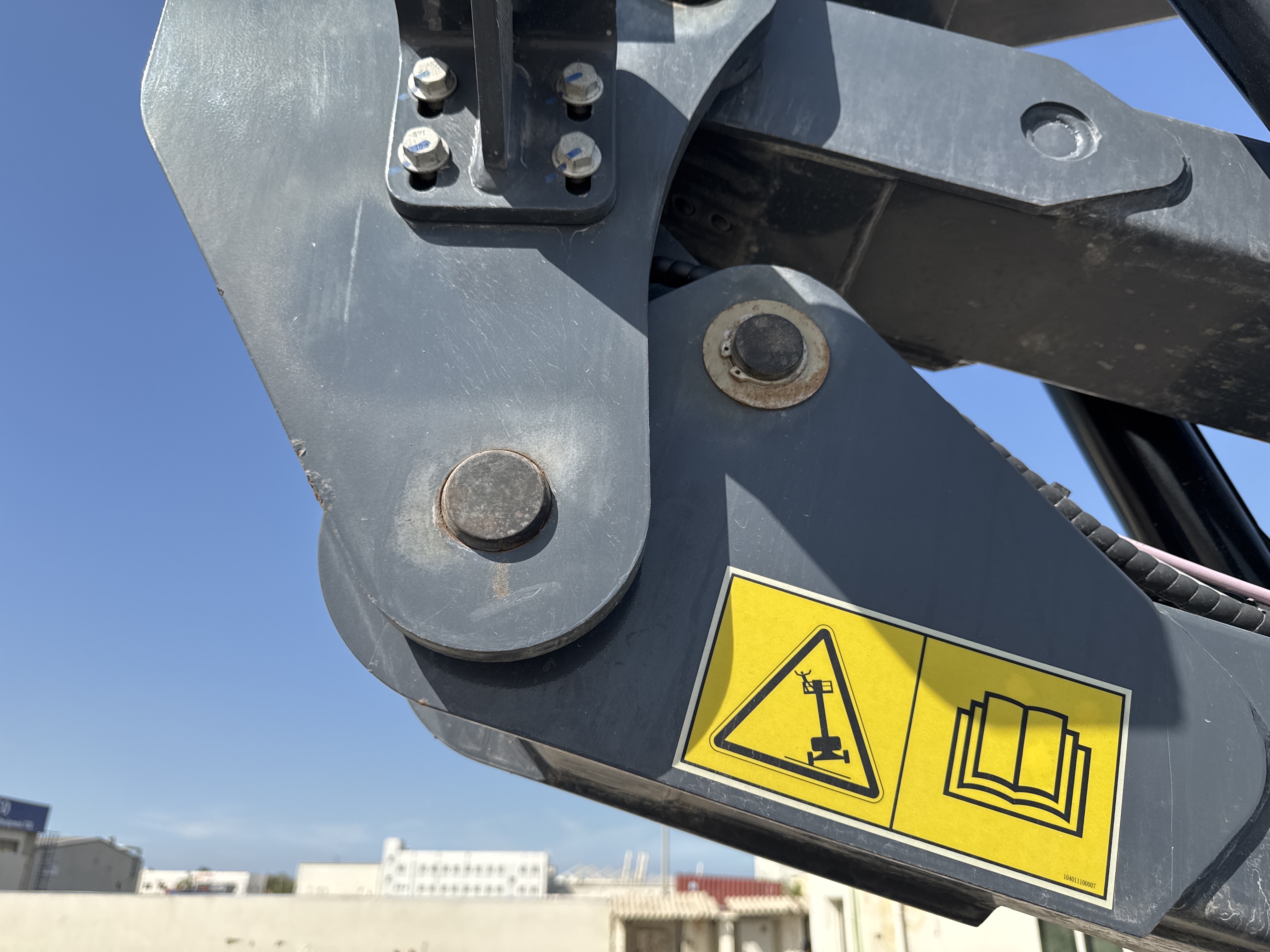 BLA-002-Sinoboom-AB15J-Boom-lifts-inspection-Chassis-Boom-base-pin-and-bushings-2