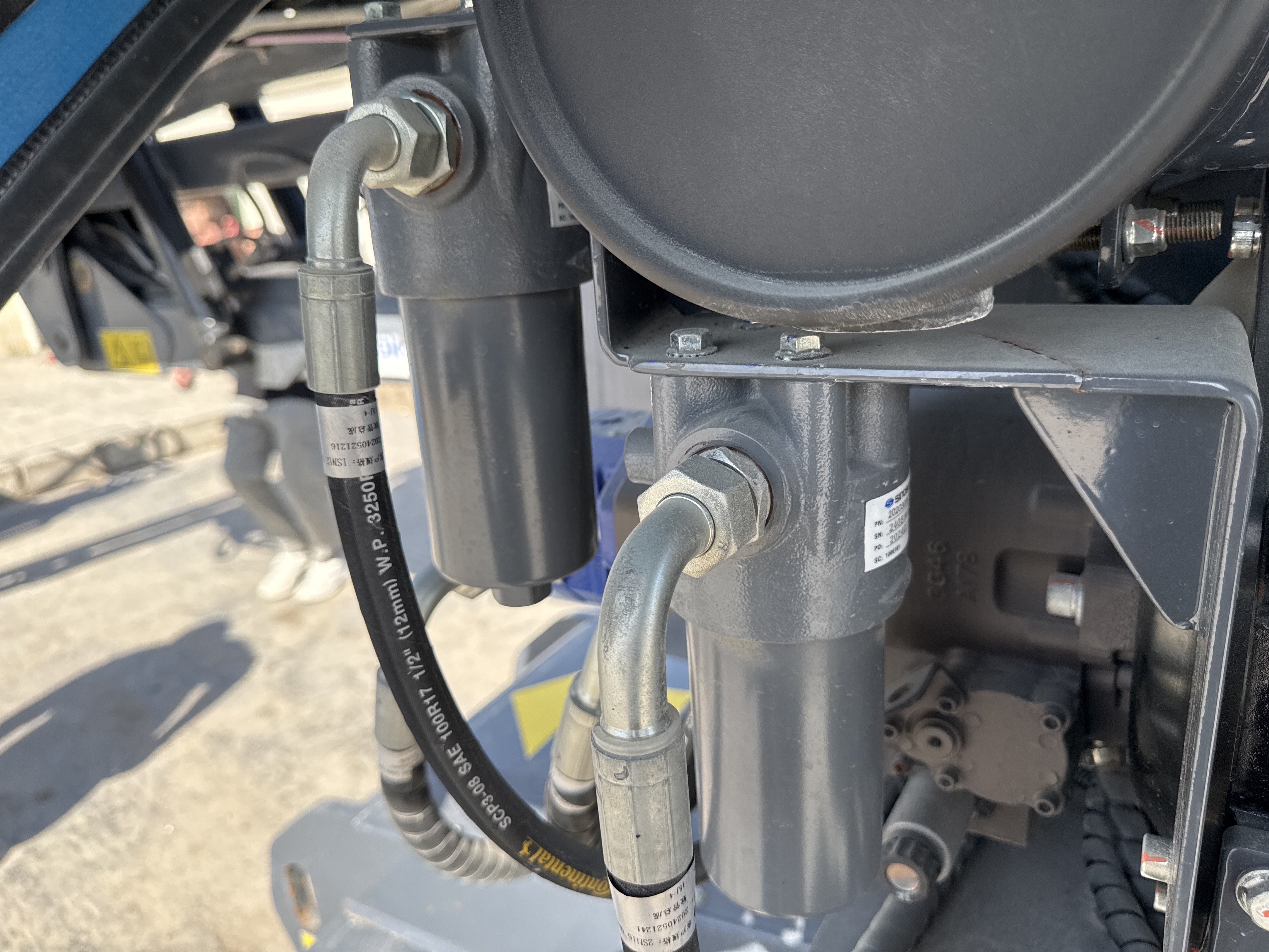 BLA-002-Sinoboom-AB15J-Boom-lifts-inspection-Engine-Hoses-2