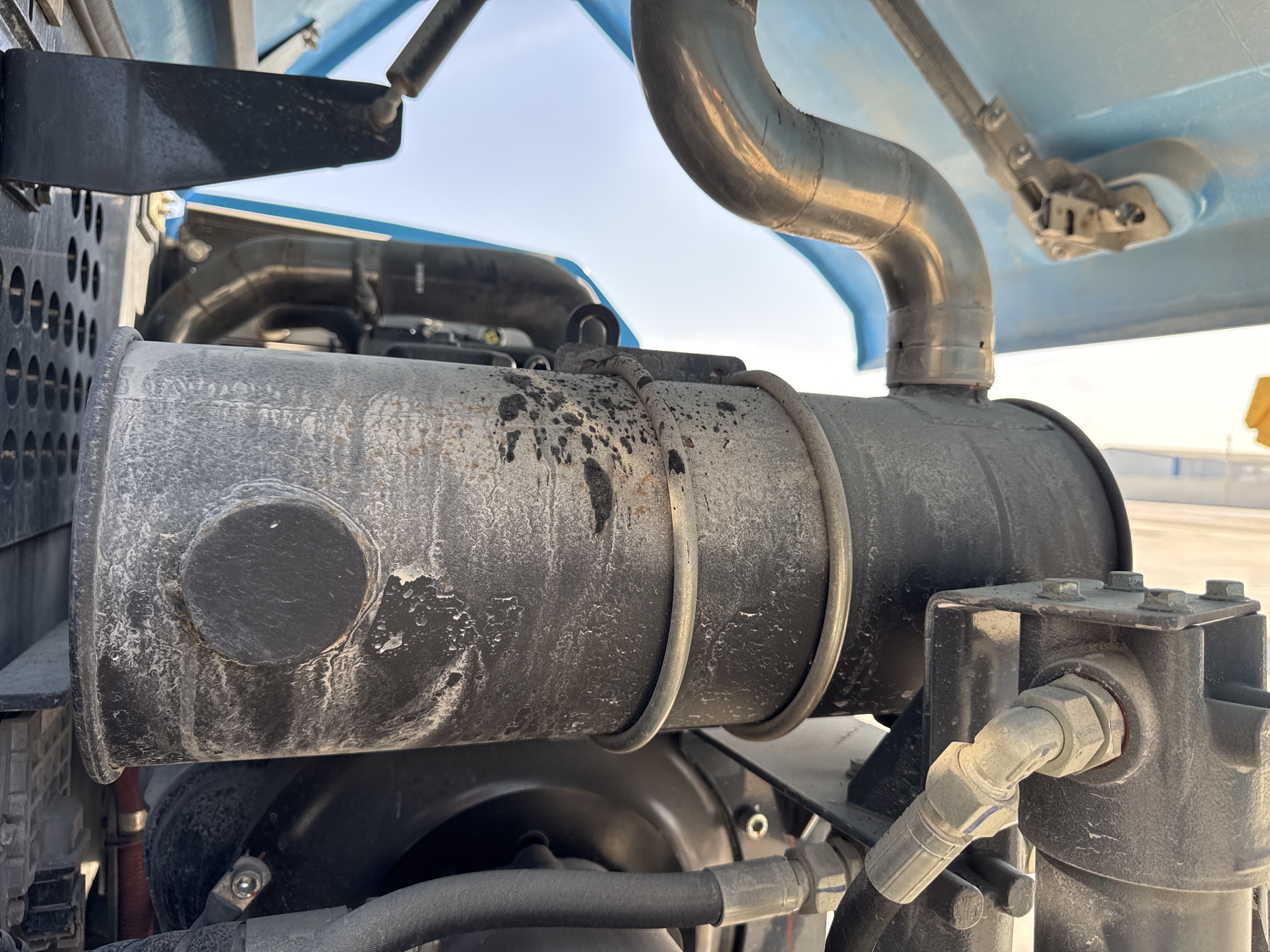 BLA-002-Sinoboom-AB15J-Boom-lifts-inspection-Engine-Exhaust-system-2