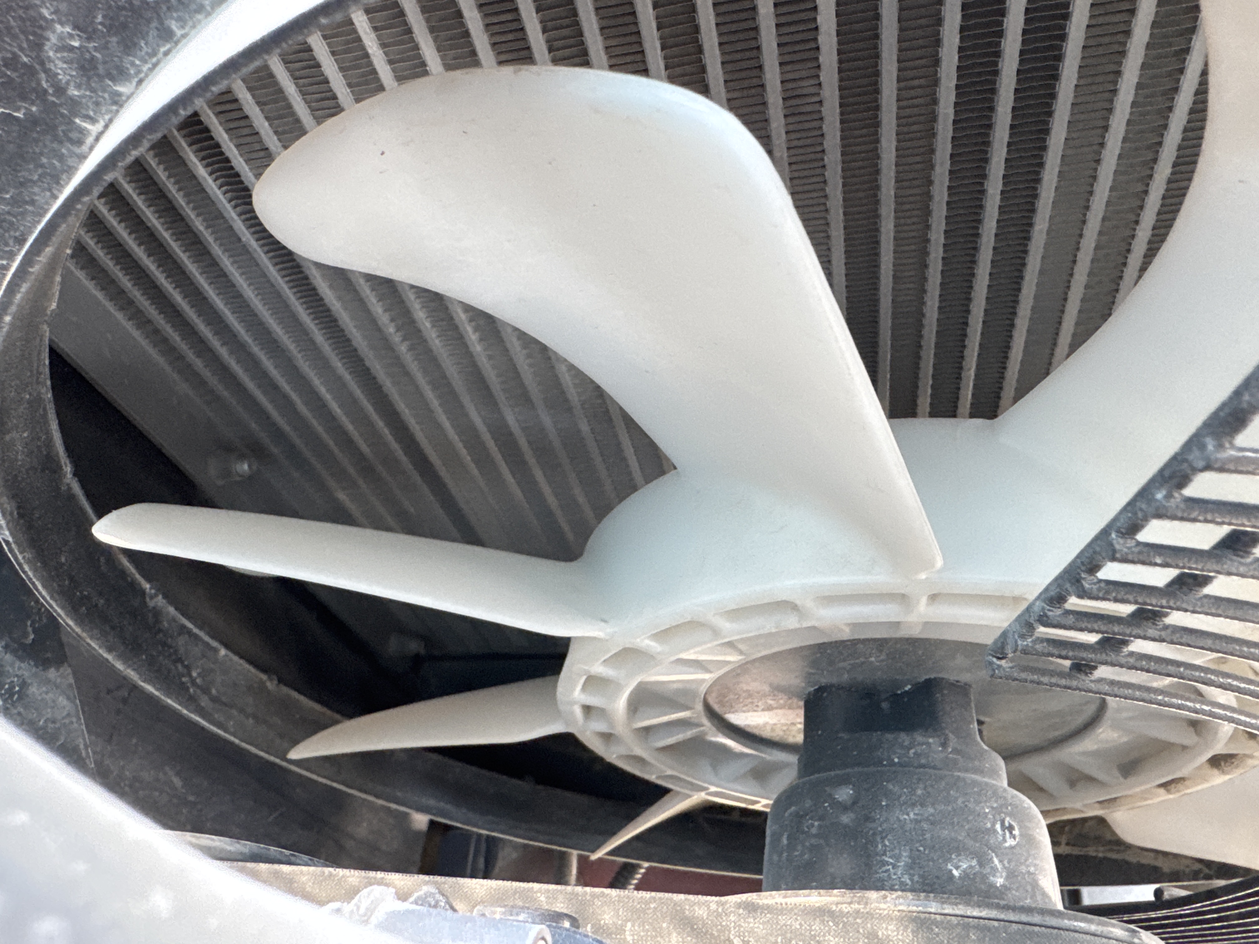 BLA-002-Sinoboom-AB15J-Boom-lifts-inspection-Engine-Cooling-fan-and-fan-guard-2