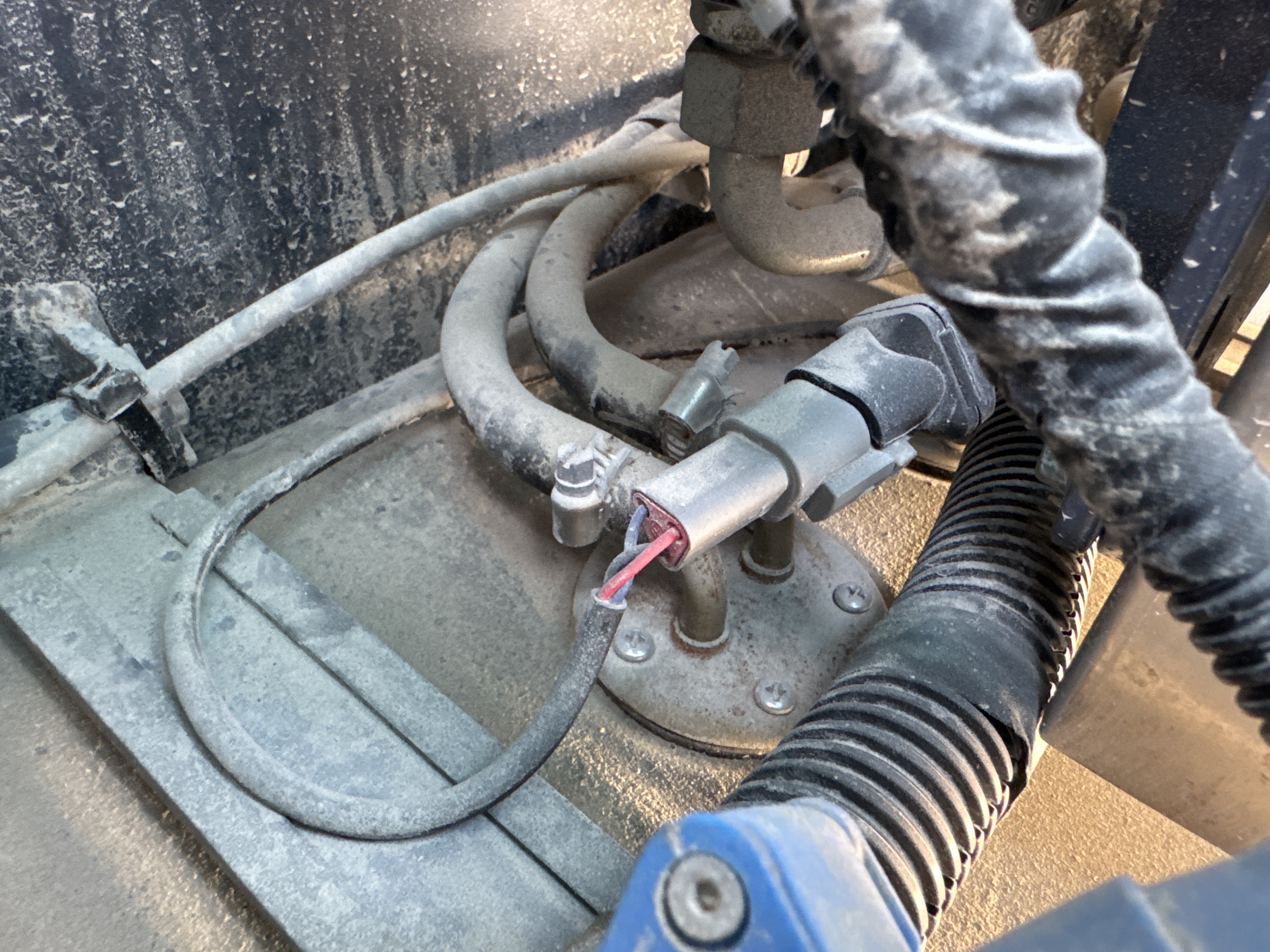 BLA-002-Sinoboom-AB15J-Boom-lifts-inspection-Hydraulics-Wiring-harness-2