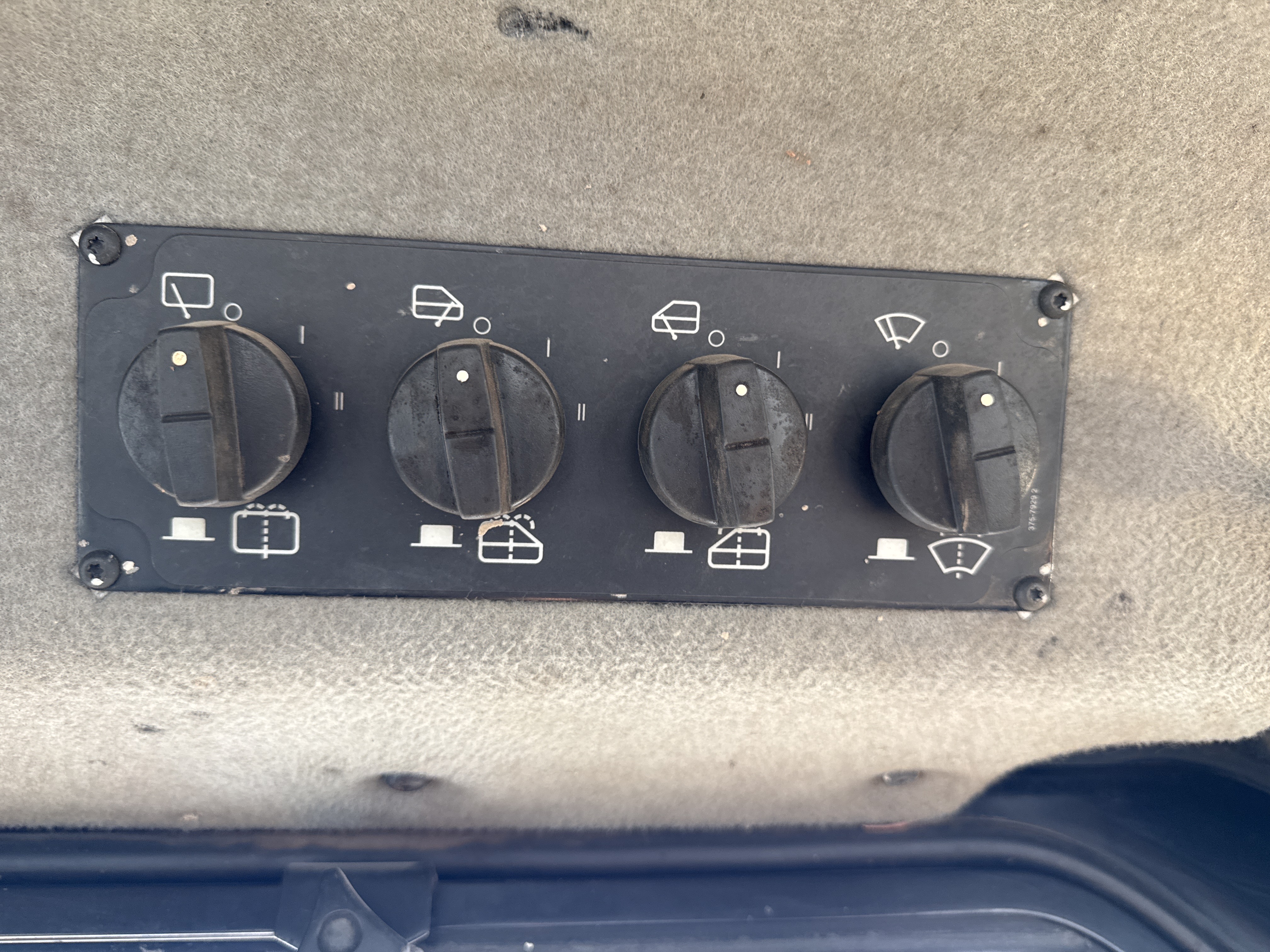 CDB-004-Cat-D6R-2-XL-Crawler-dozers-inspection-Cabin-Electronic-instrument-board-5