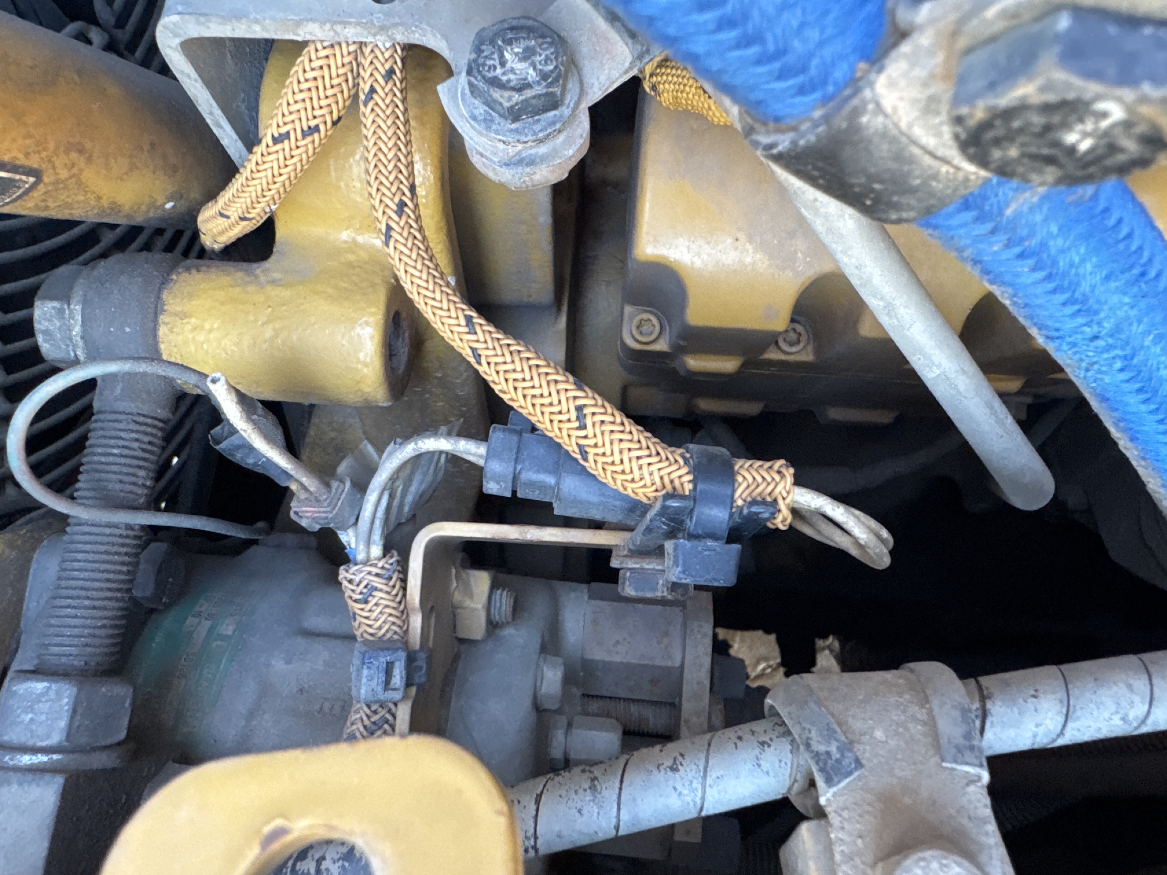 CDB-004-Cat-D6R-2-XL-Crawler-dozers-inspection-Electronics-Main-harness-2