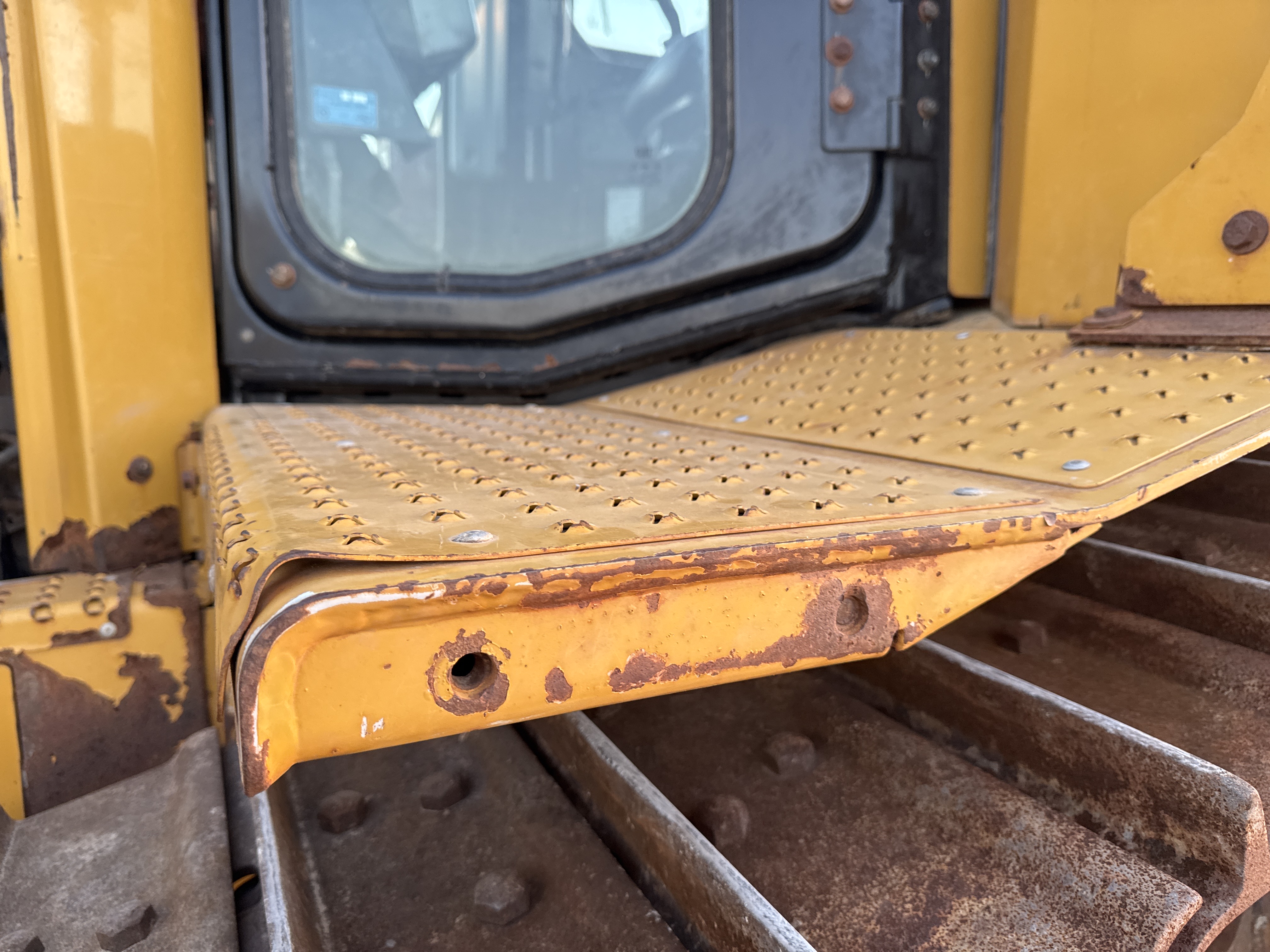 CDB-004-Cat-D6R-2-XL-Crawler-dozers-inspection-Structure-Steps/ladders-2