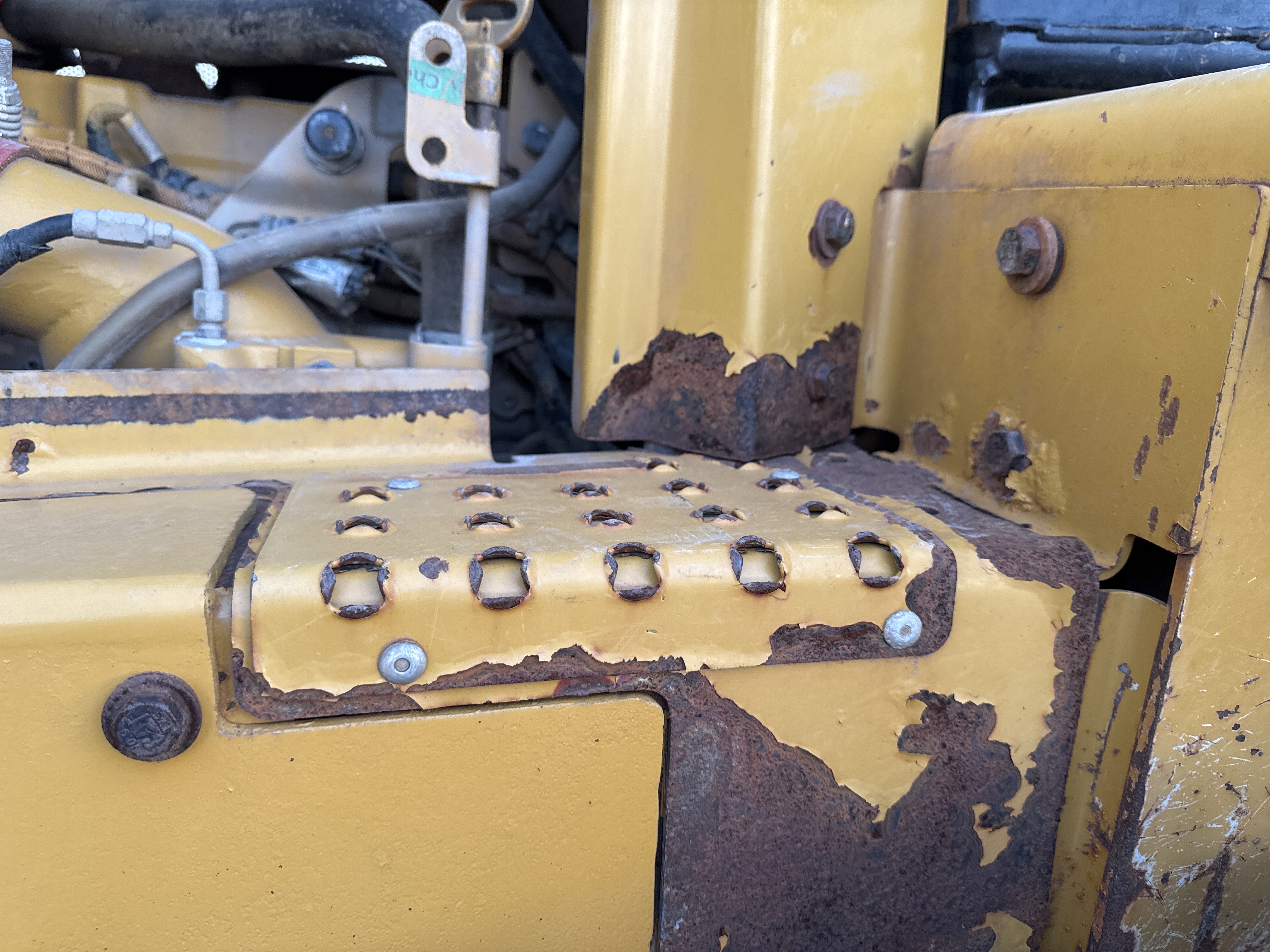 CDB-004-Cat-D6R-2-XL-Crawler-dozers-inspection-Structure-Steps/ladders-2