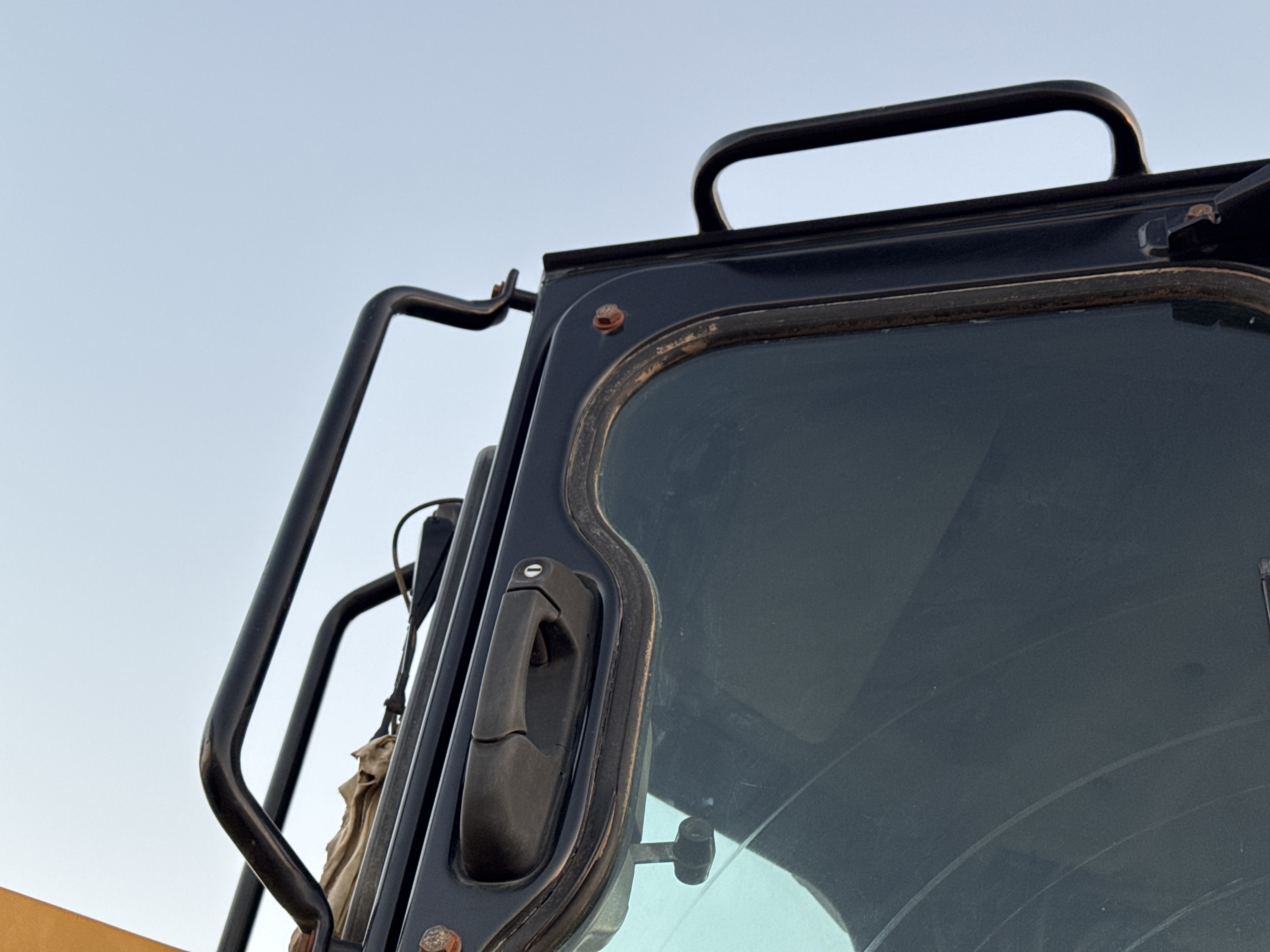 CDB-004-Cat-D6R-2-XL-Crawler-dozers-inspection-Structure-Handrails-2