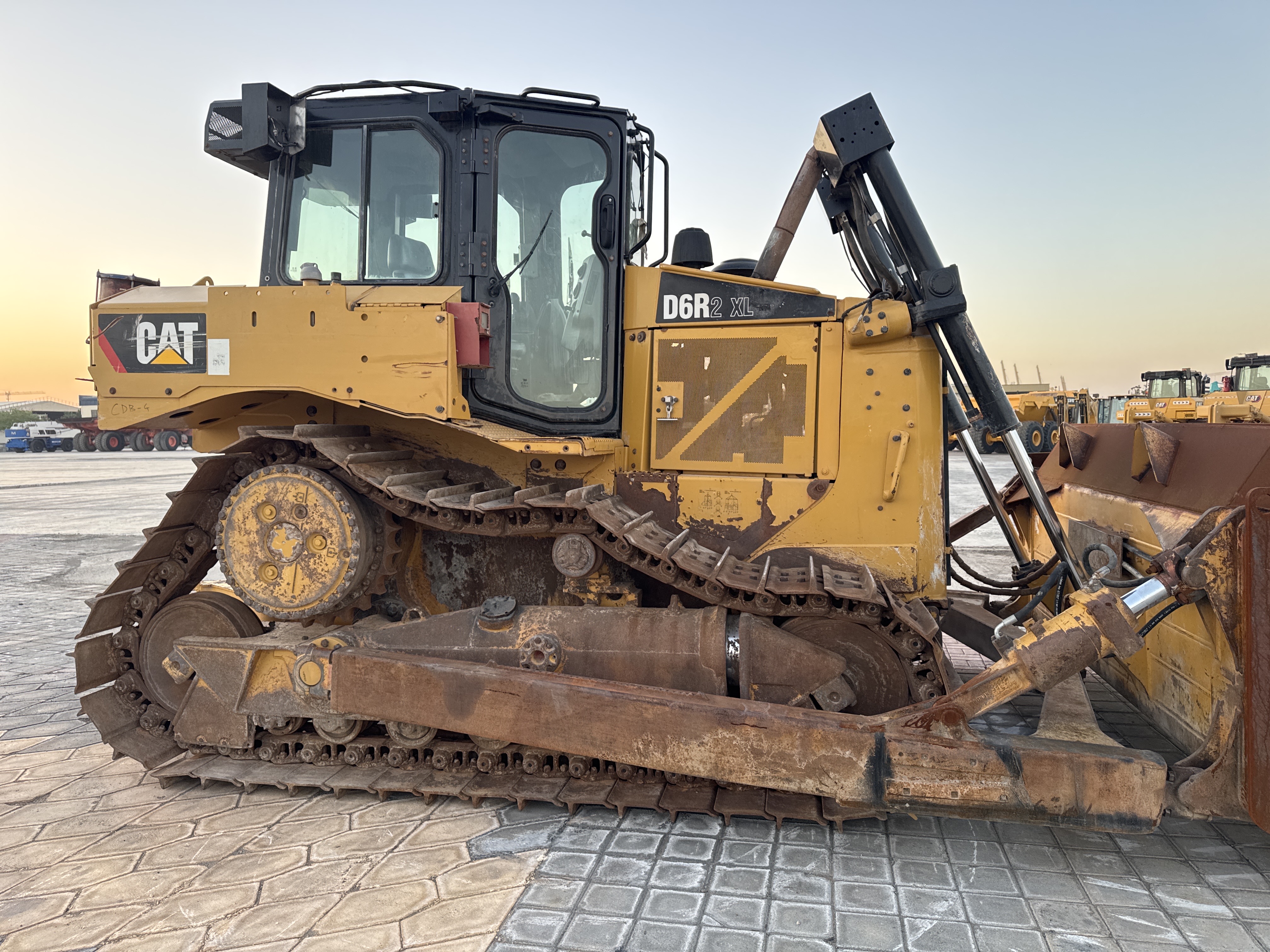CDB-004-Cat-D6R-2-XL-Crawler-dozers-inspection-Structure-Paint-2
