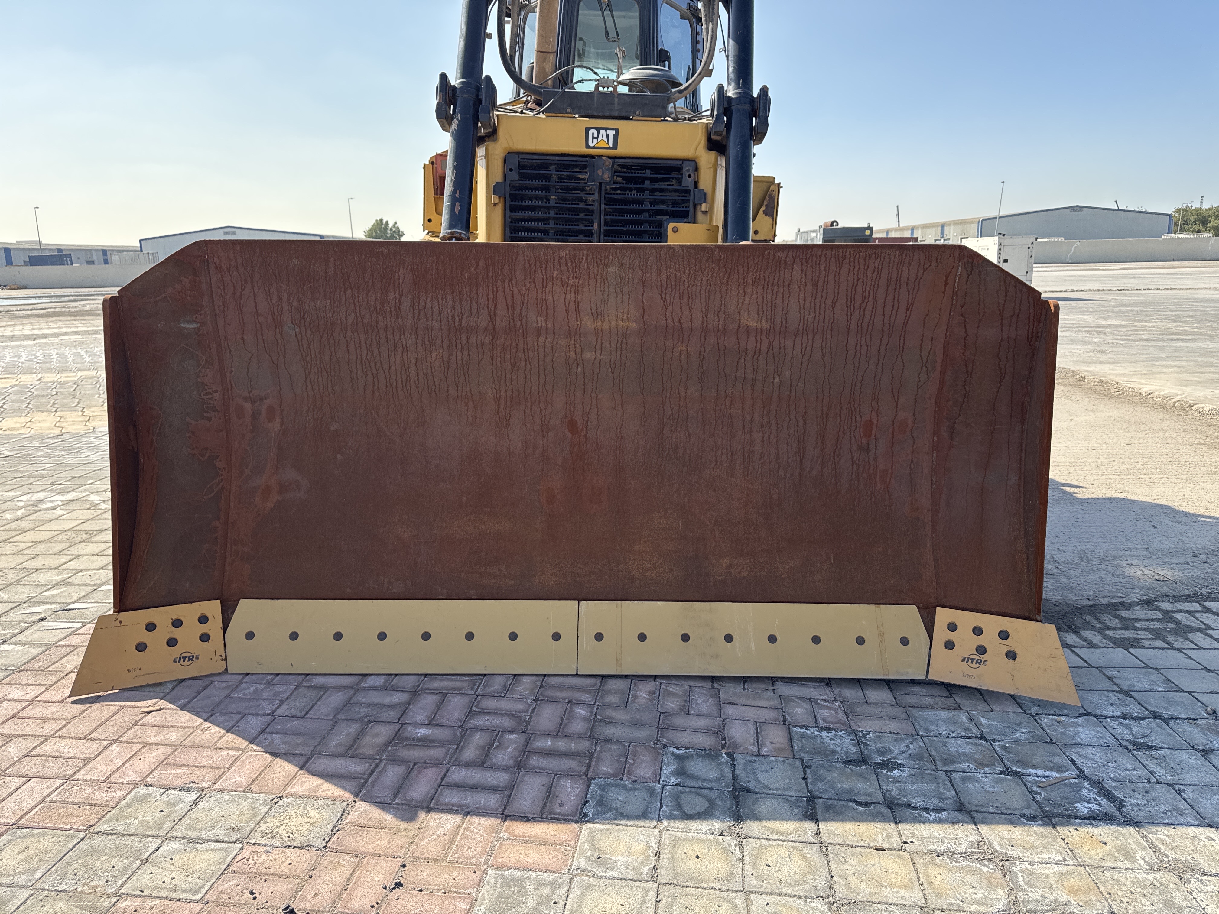 CDB-004-Cat-D6R-2-XL-Crawler-dozers-inspection-Attachment-Dozer-blade-2