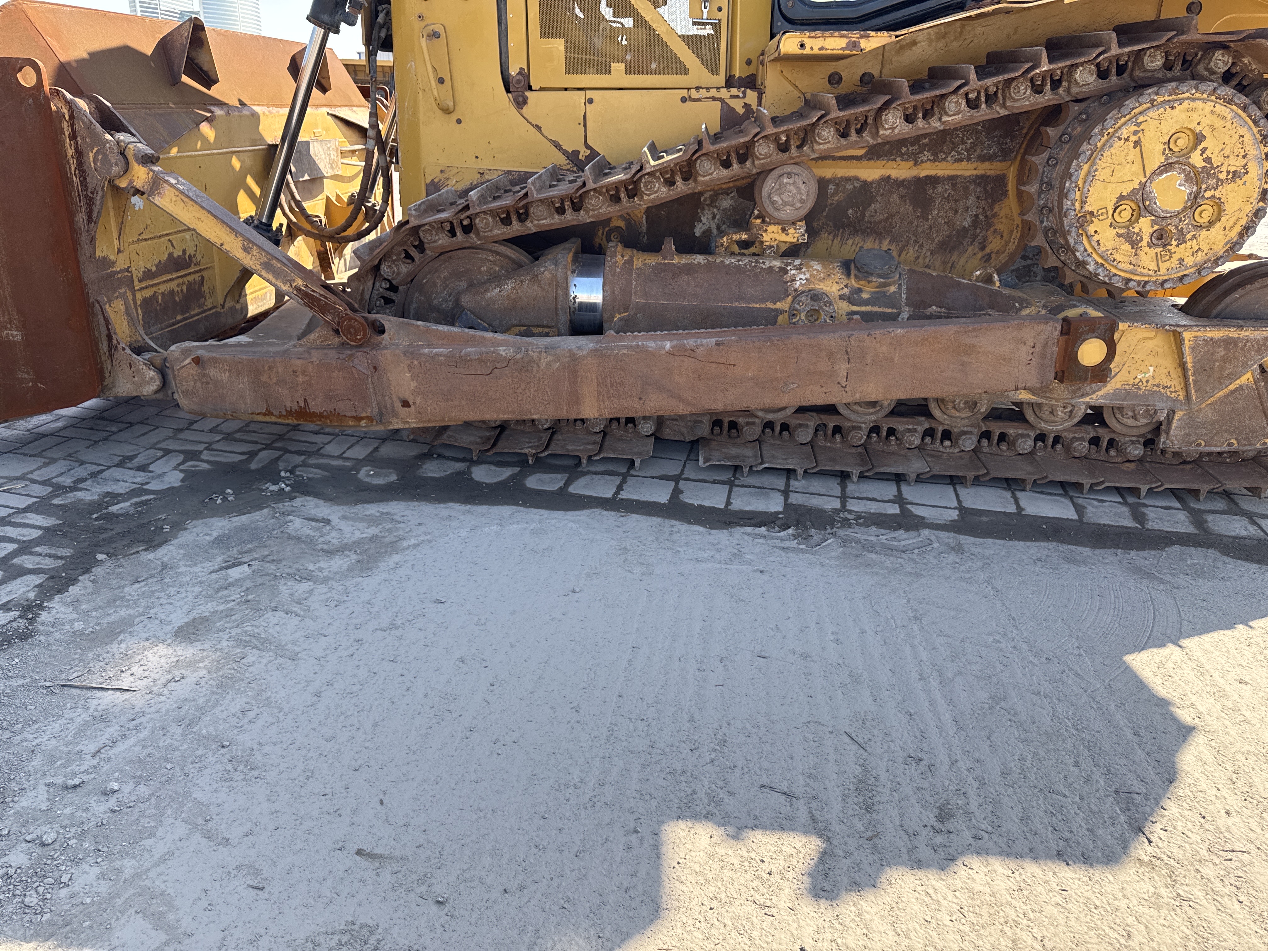 CDB-004-Cat-D6R-2-XL-Crawler-dozers-inspection-Attachment-Push-arm-2