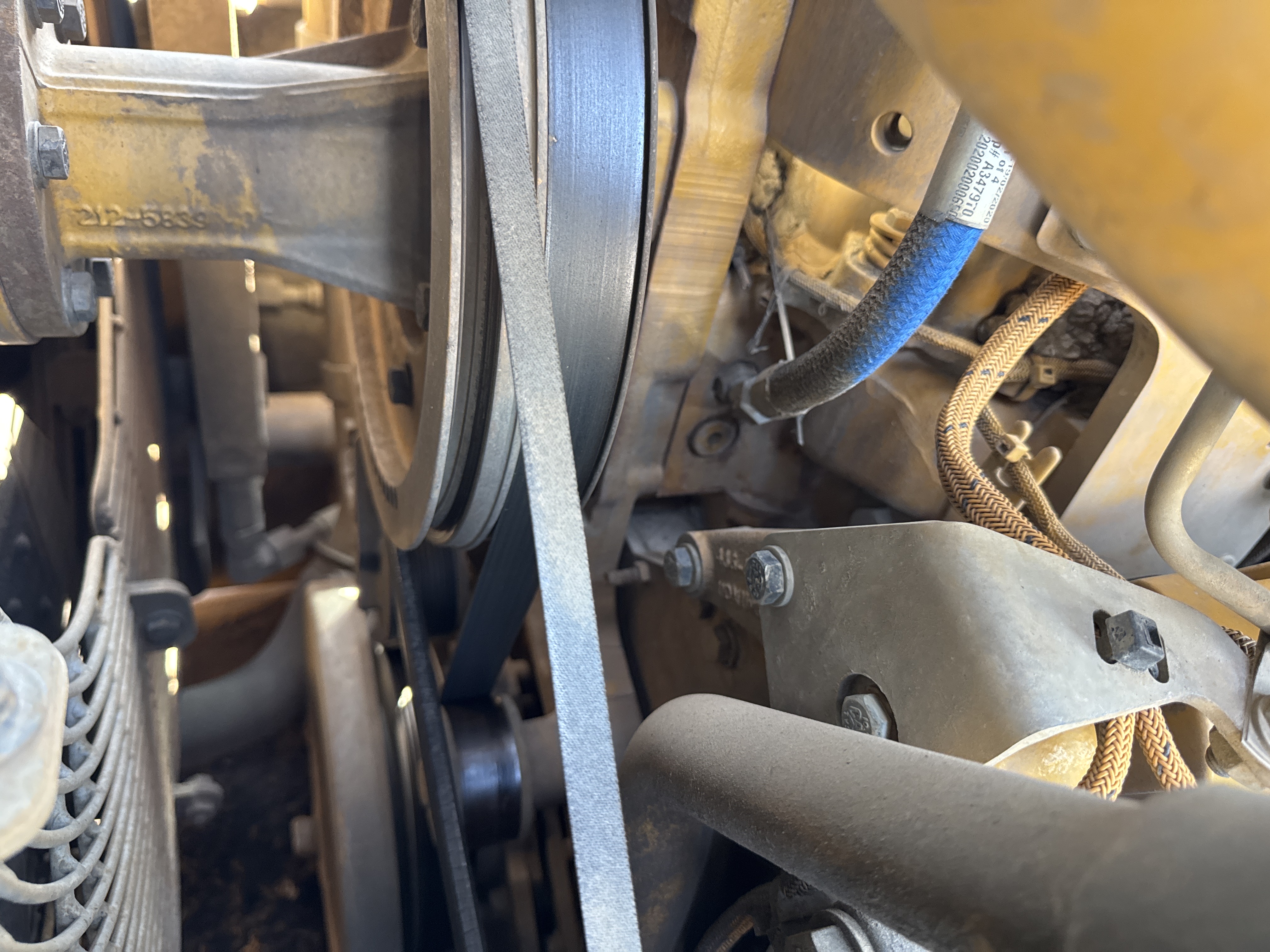 CDB-004-Cat-D6R-2-XL-Crawler-dozers-inspection-Engine-Belts-2