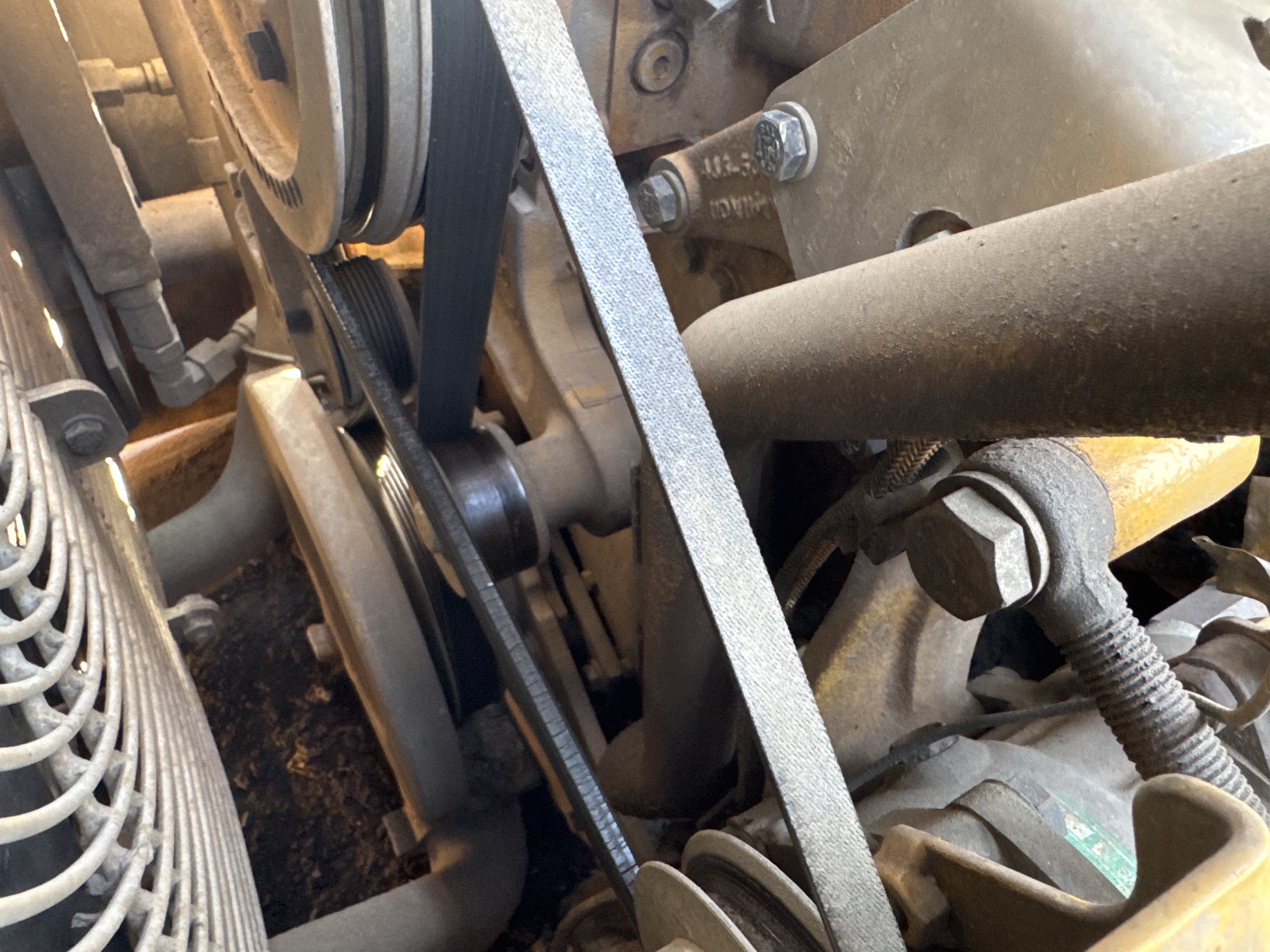 CDB-004-Cat-D6R-2-XL-Crawler-dozers-inspection-Engine-Belts-2