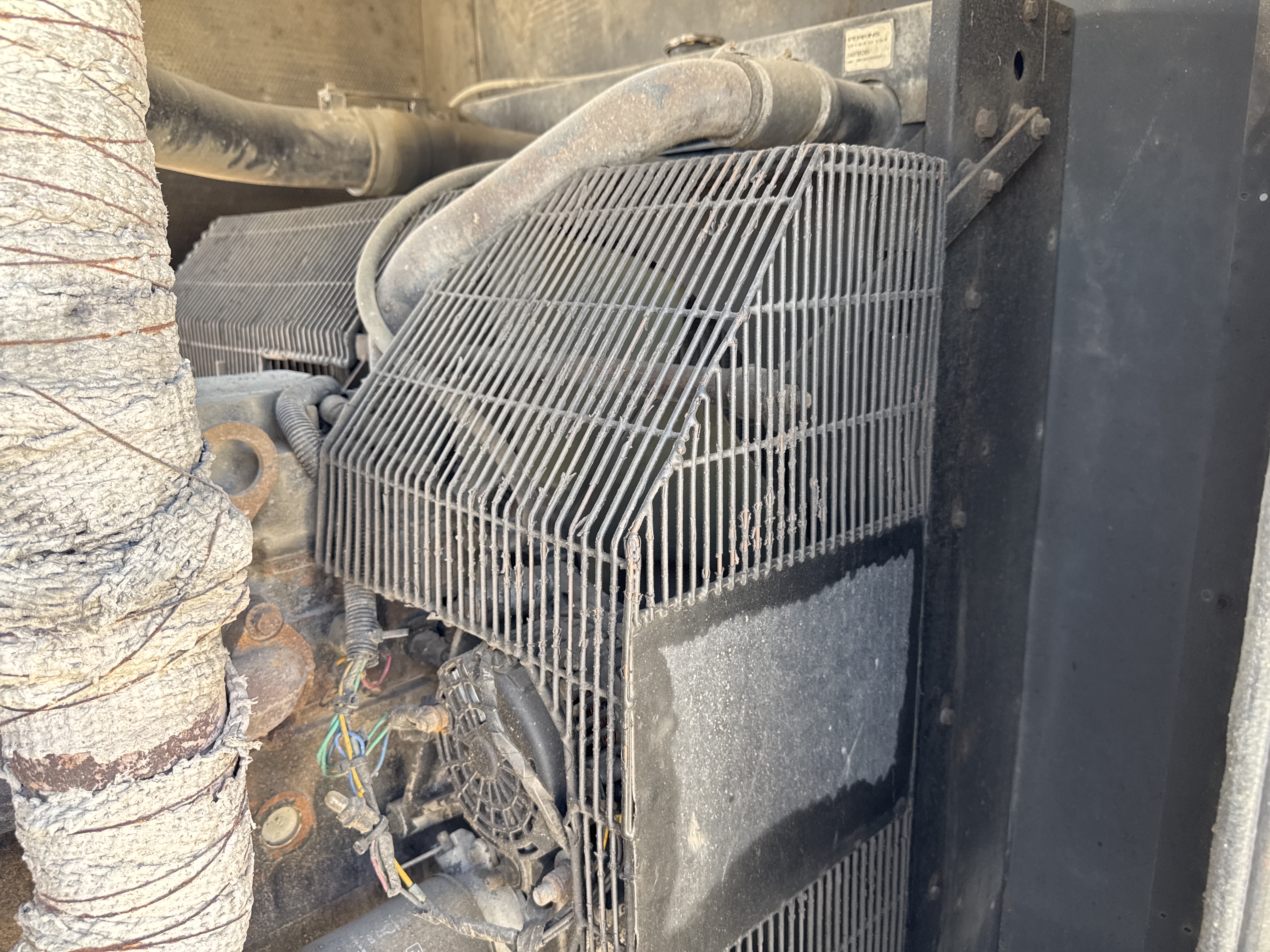 SGG-001-Perkins-200-KVA-Stationary-generators-inspection-Engine-Cooling-fan-and-fan-guard-2
