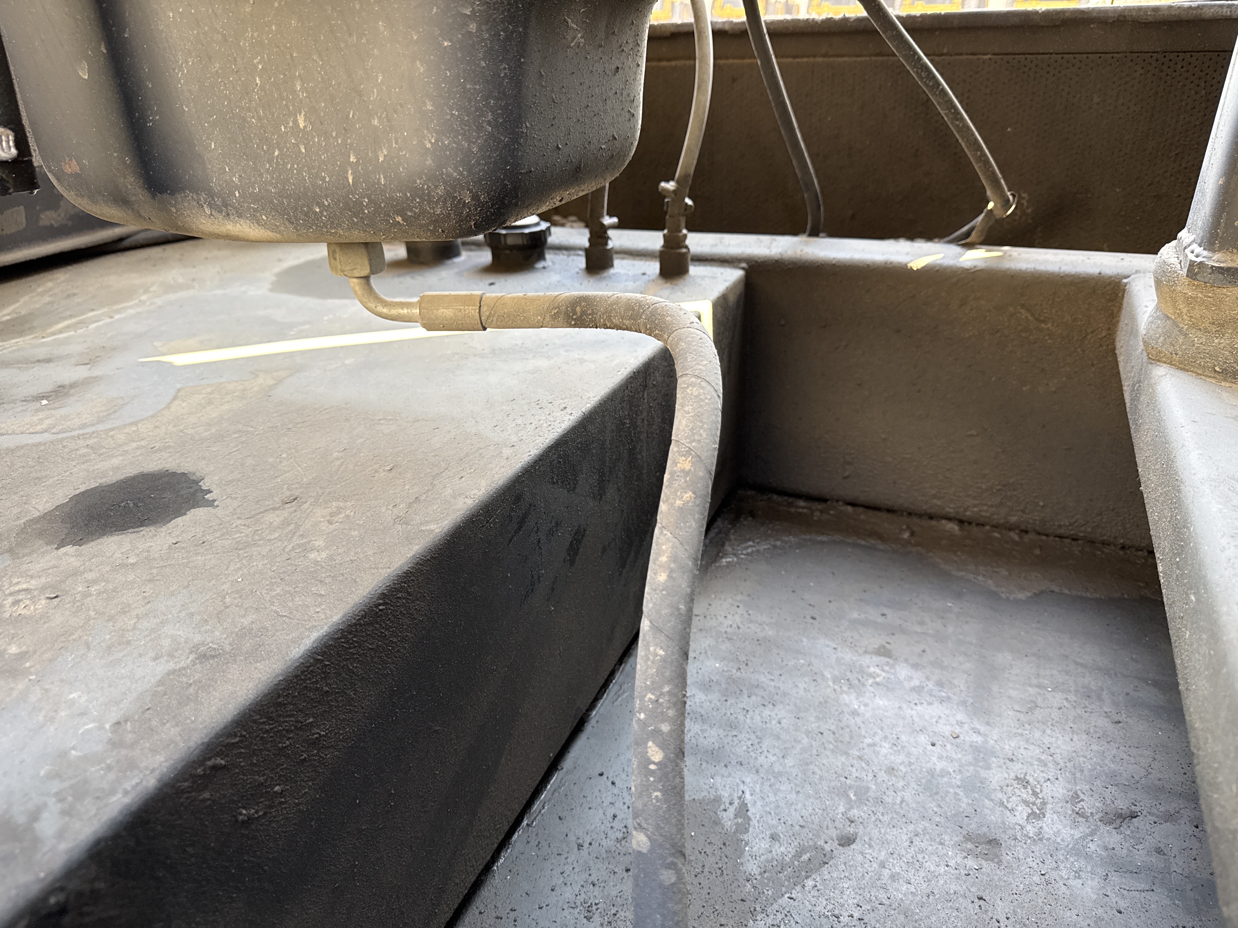 SGG-001-Perkins-200-KVA-Stationary-generators-inspection-Engine-Hoses-2