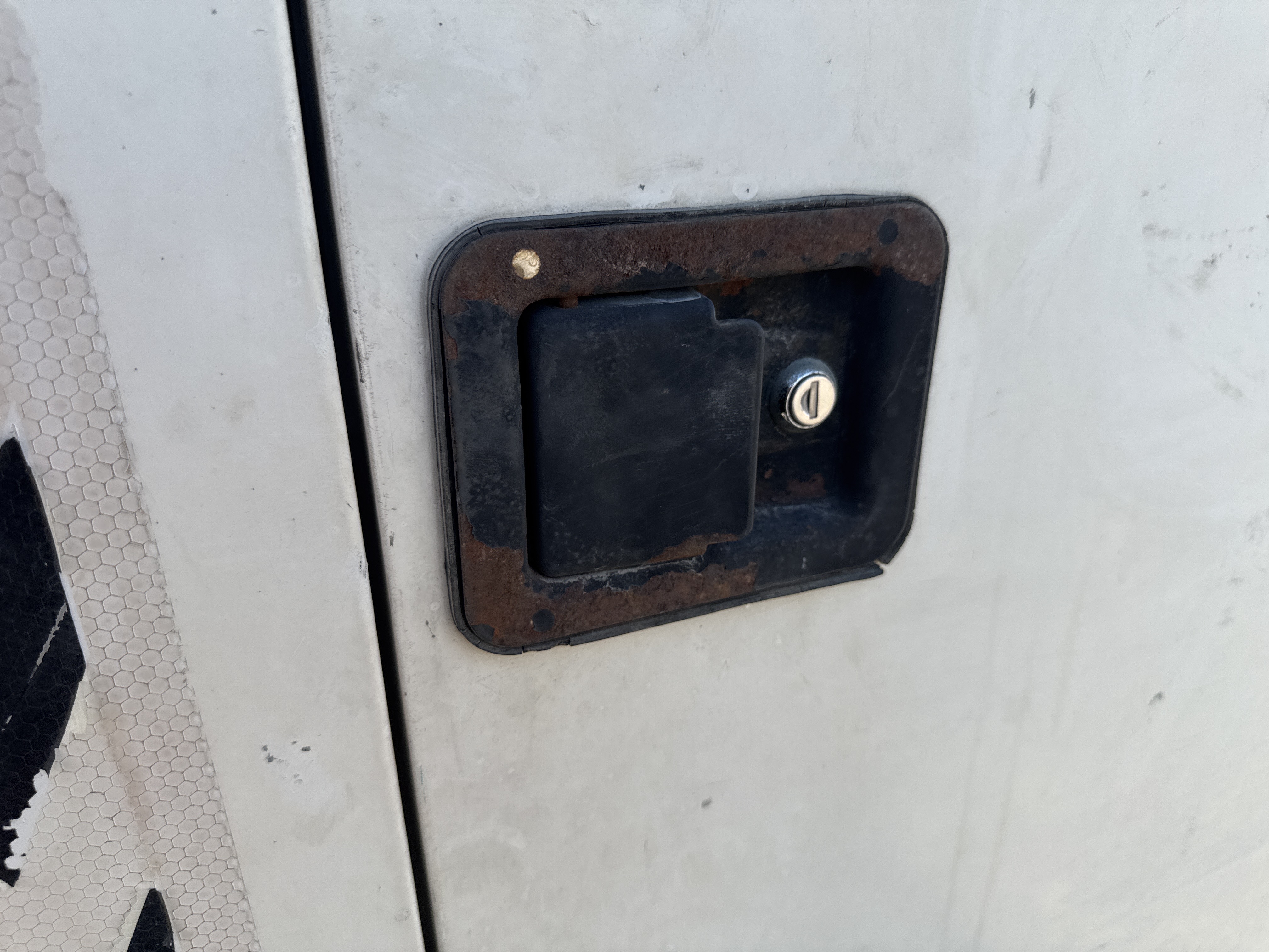 SGG-002-Perkins-100-KVA-Stationary-generators-inspection-Structure-Door-handles-2