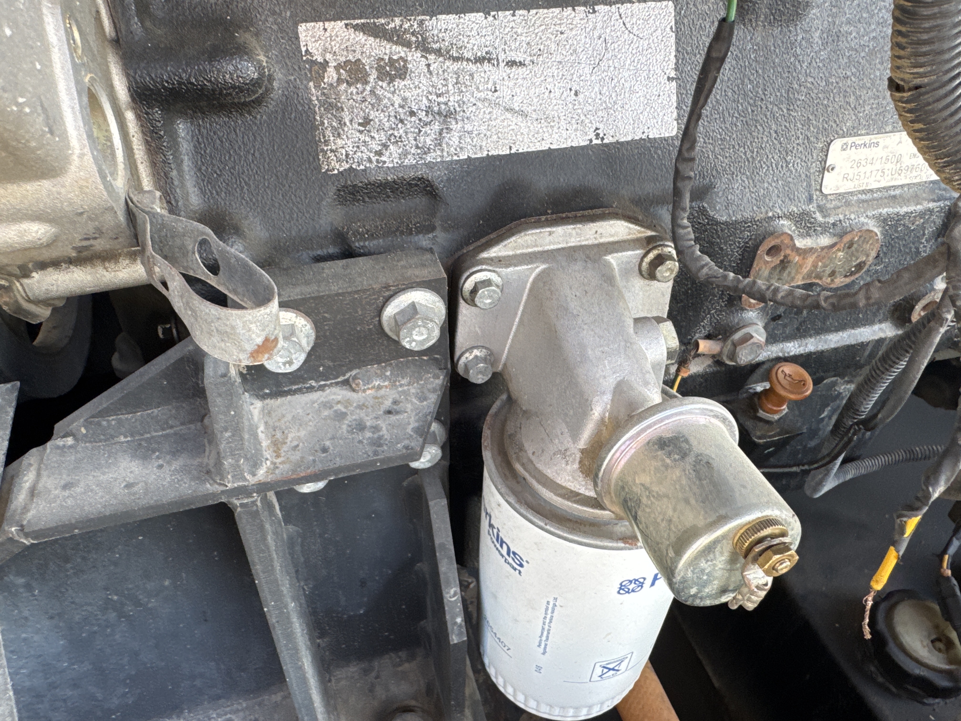 SGG-002-Perkins-100-KVA-Stationary-generators-inspection-Engine-Engine-oil-leaks-2