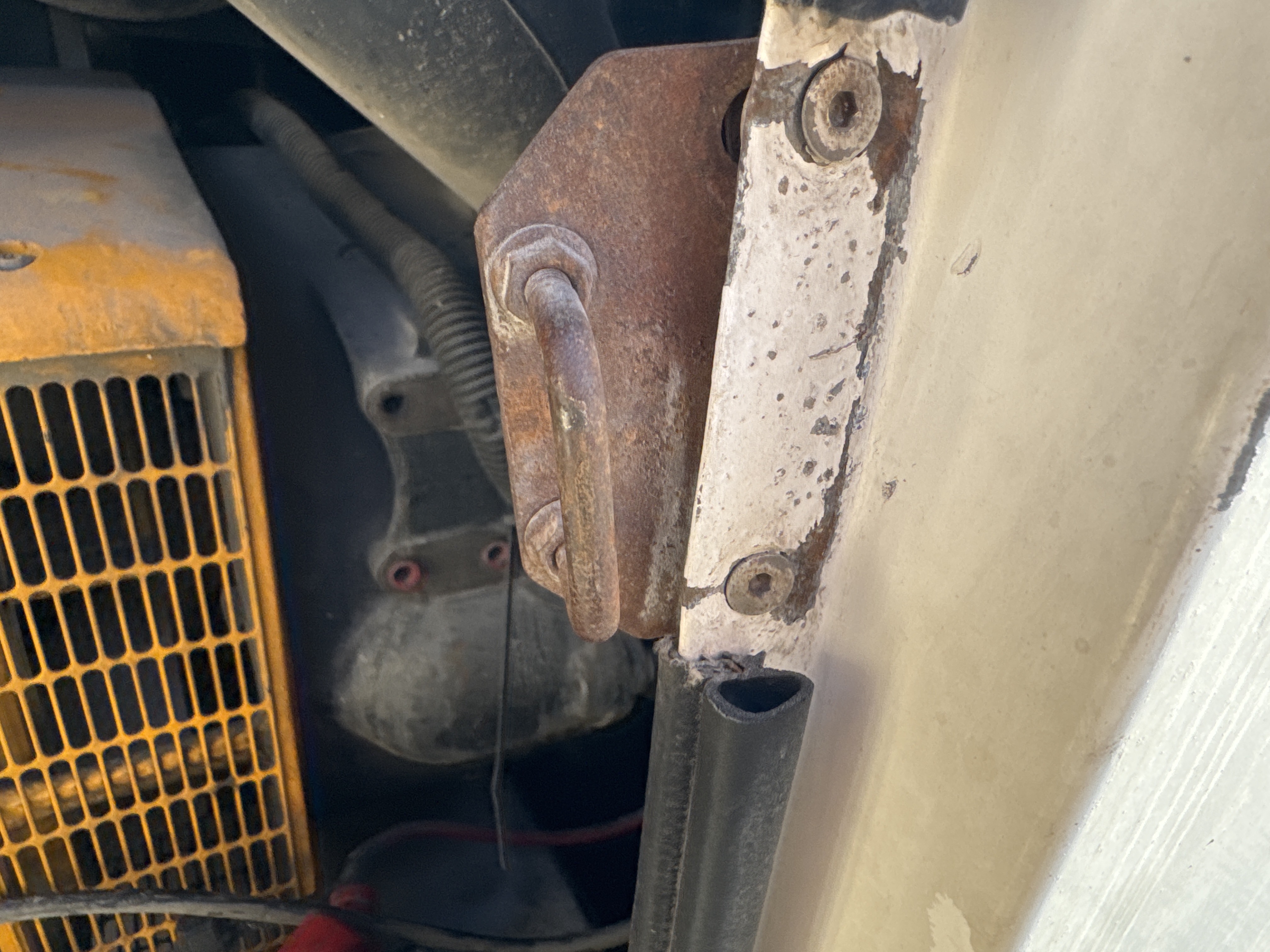 SGG-003-Perkins-100-KVA-Stationary-generators-inspection-Structure-Door-handles-2
