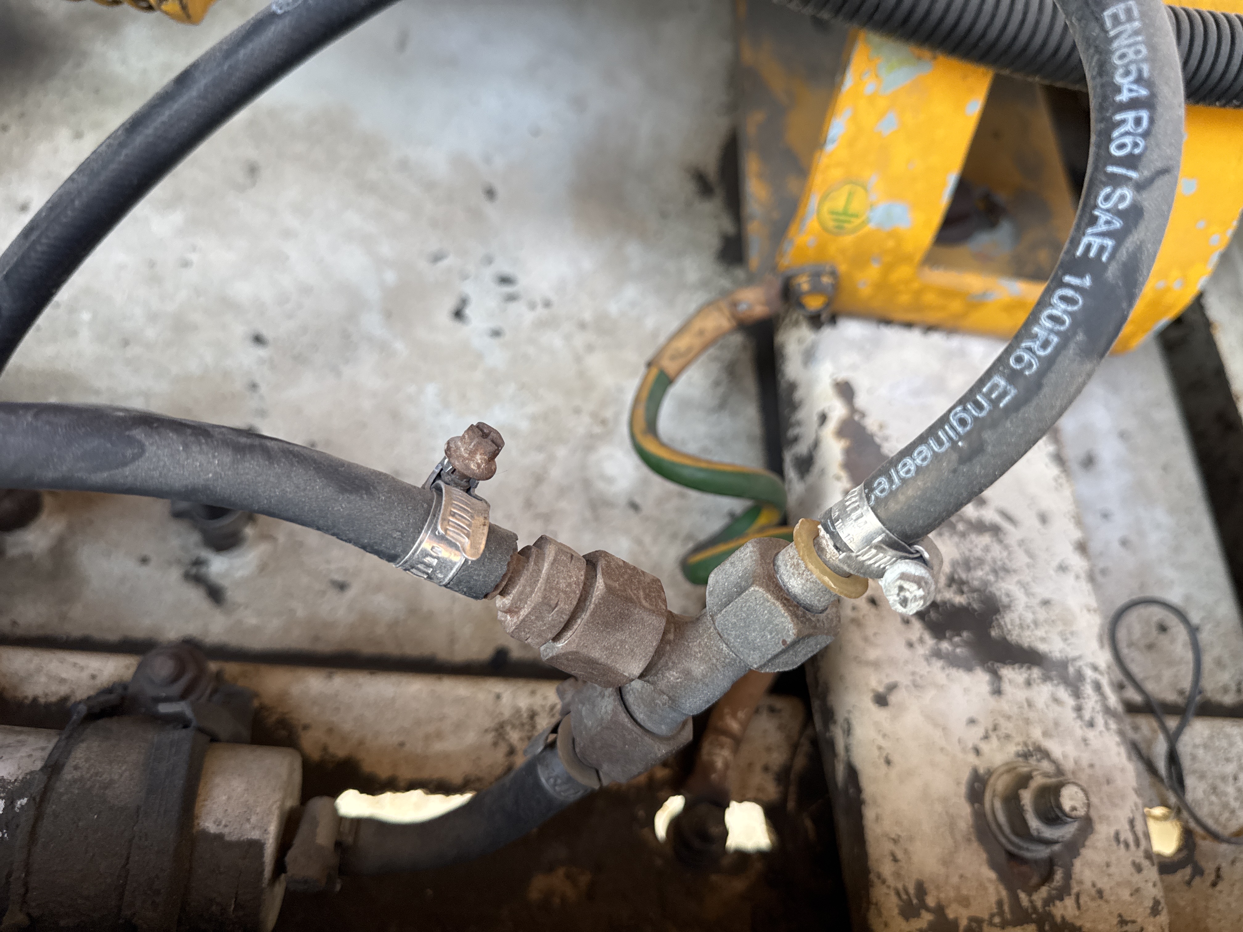 SGG-003-Perkins-100-KVA-Stationary-generators-inspection-Engine-Fuel-leaks-2